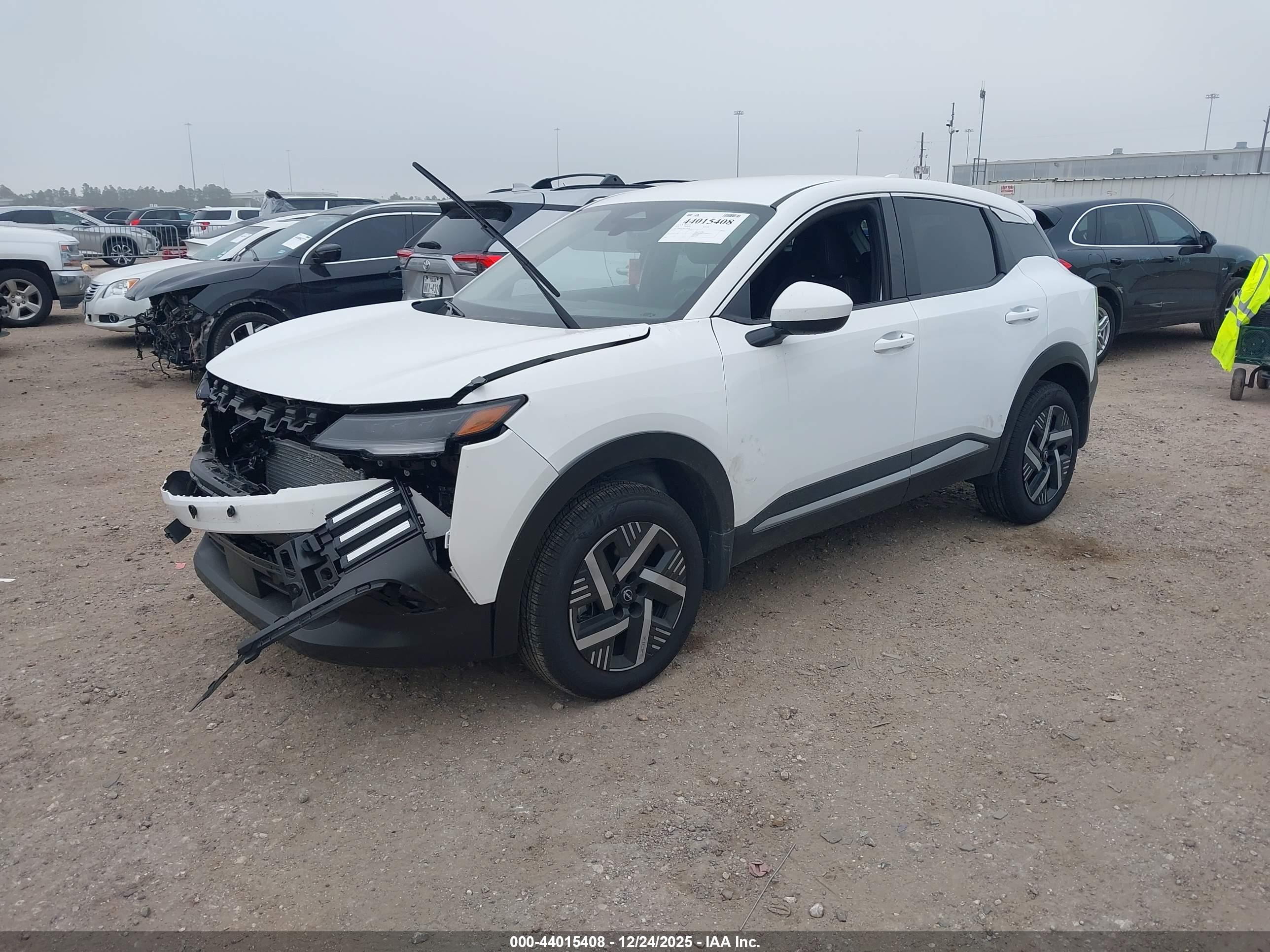 NISSAN KICKS image 2