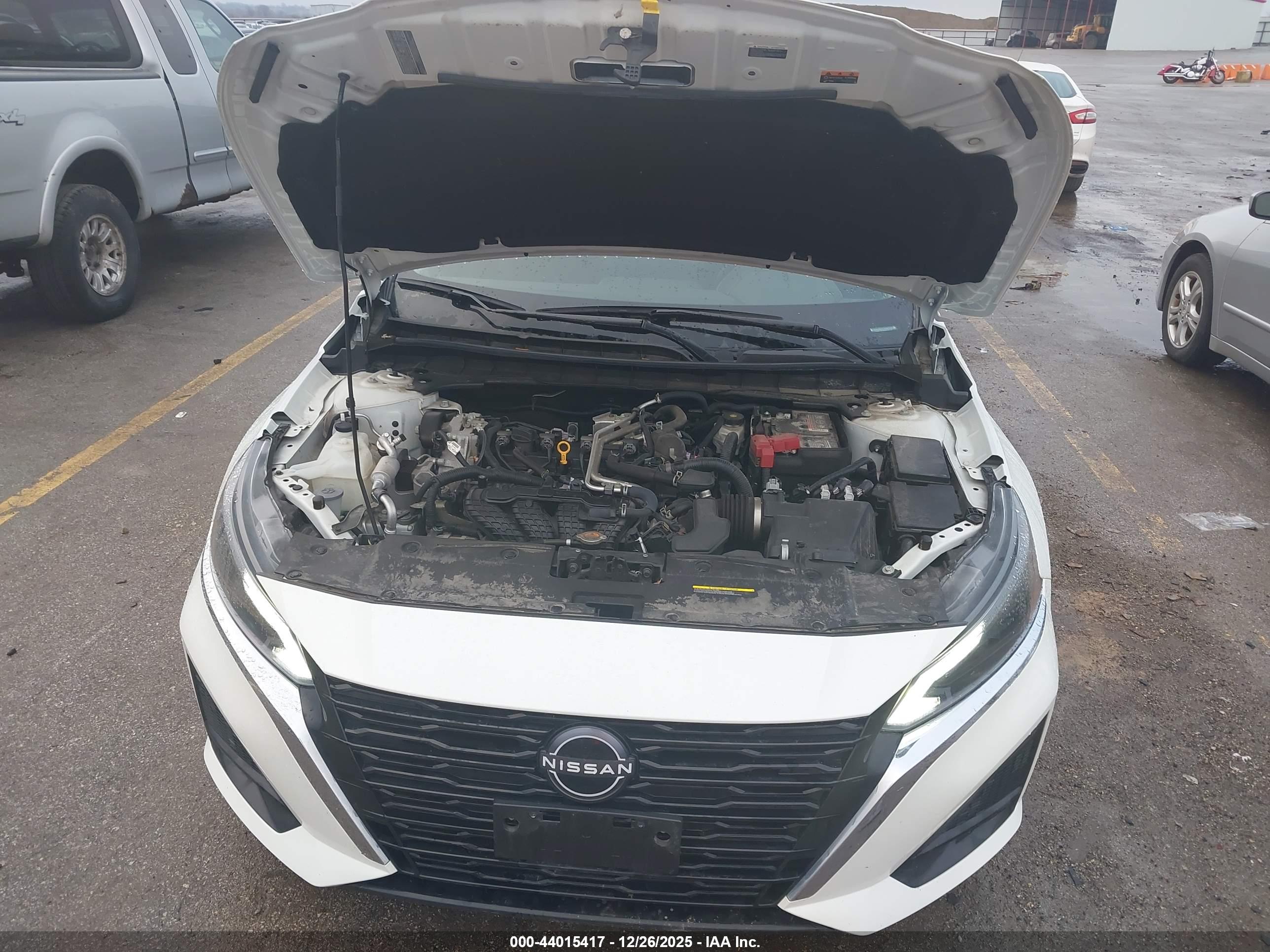 NISSAN ALTIMA image 10