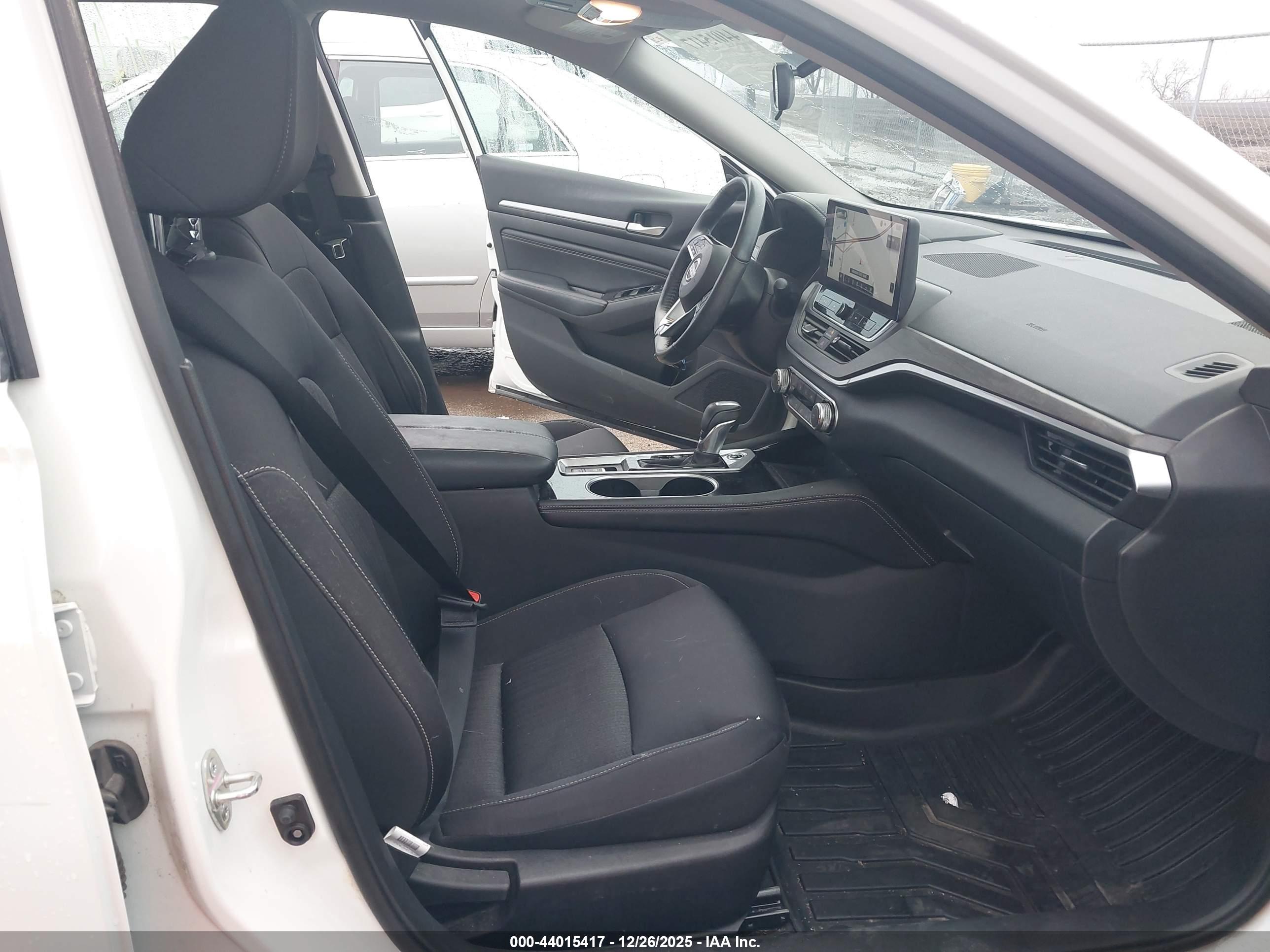 NISSAN ALTIMA image 5