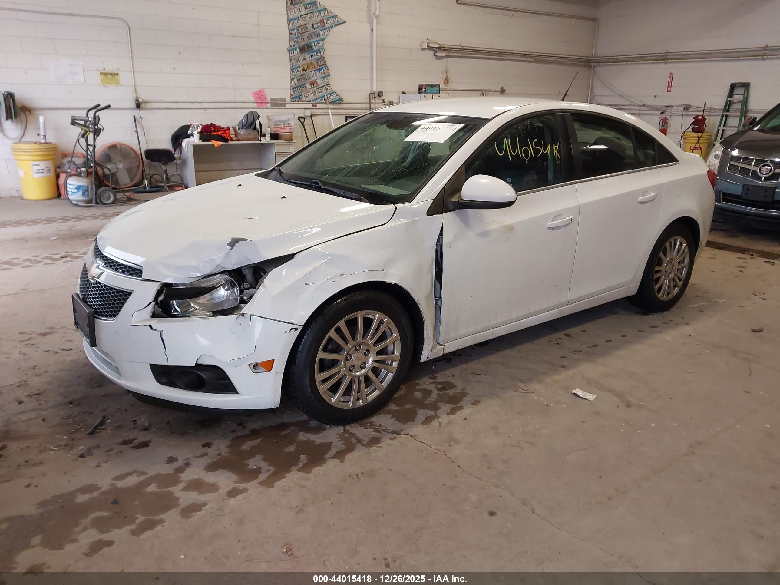 CHEVROLET CRUZE image 2