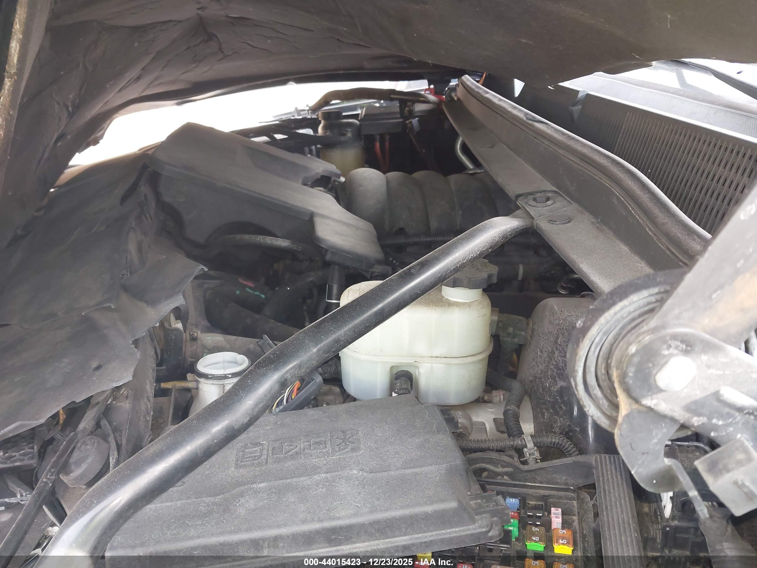 GMC YUKON image 10