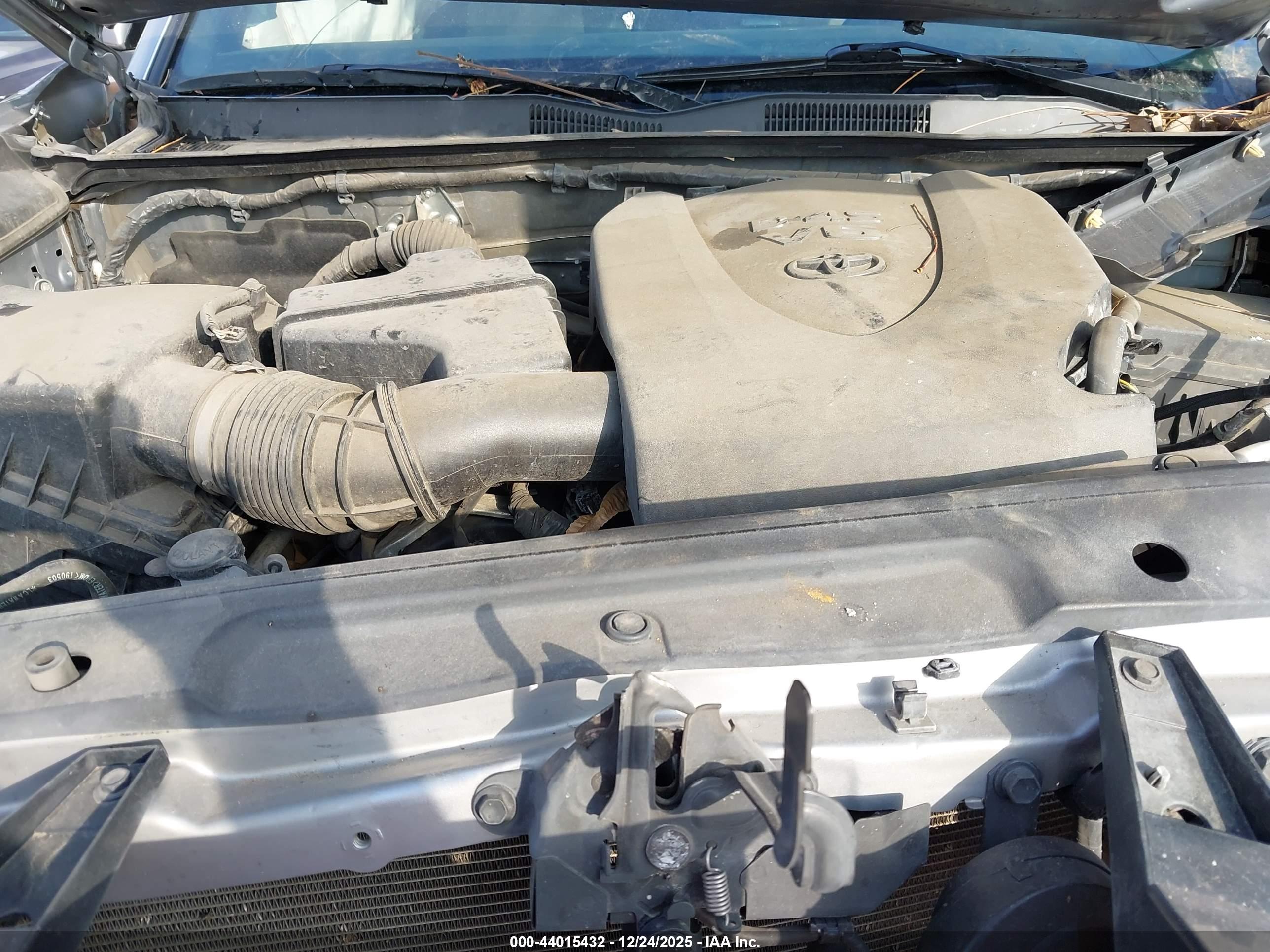 TOYOTA TACOMA image 10