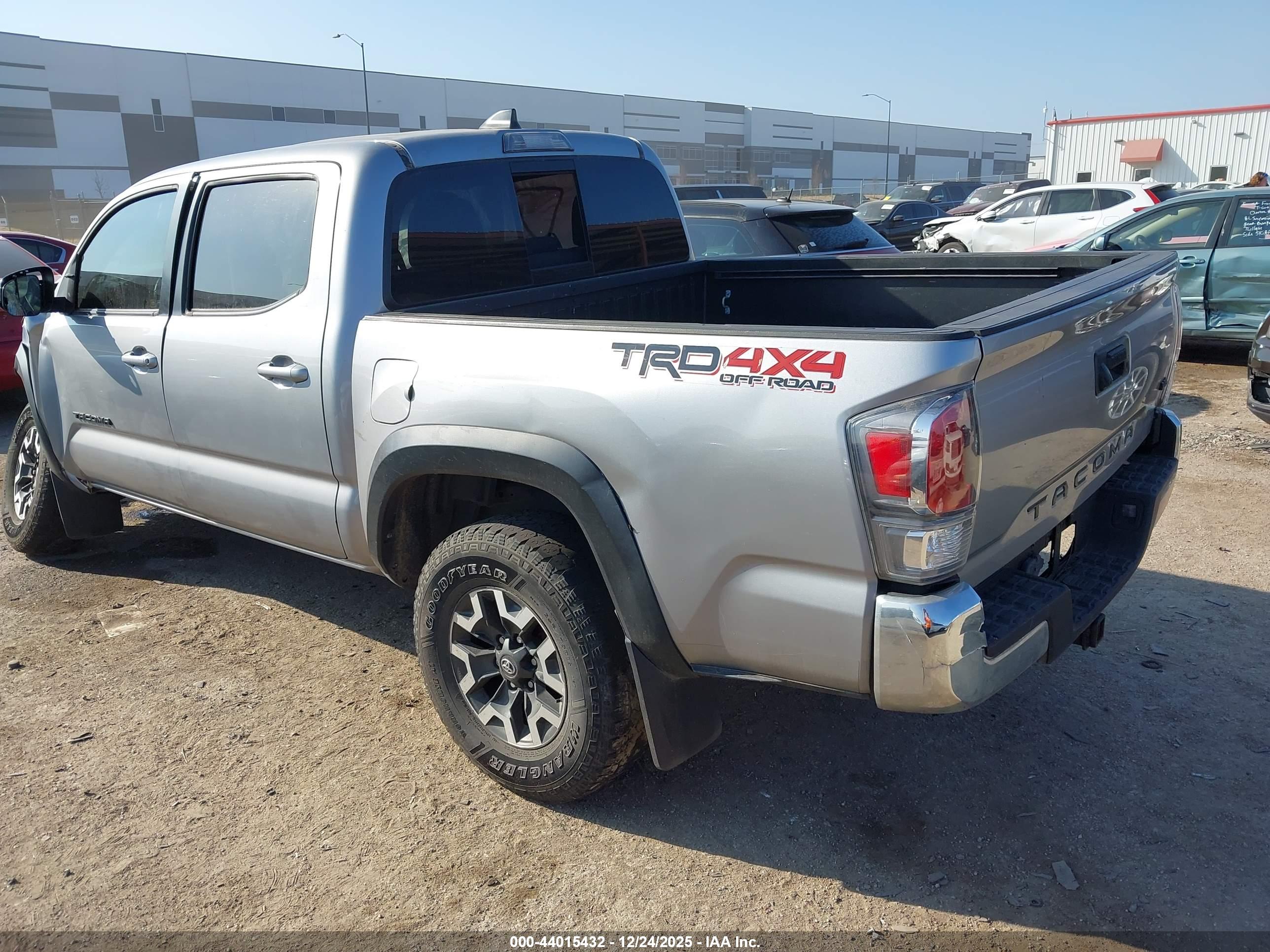 TOYOTA TACOMA image 3