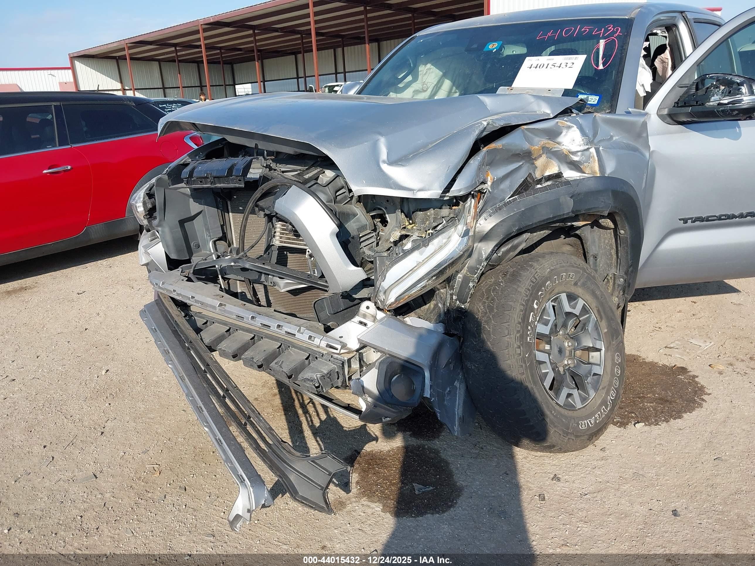 TOYOTA TACOMA image 6