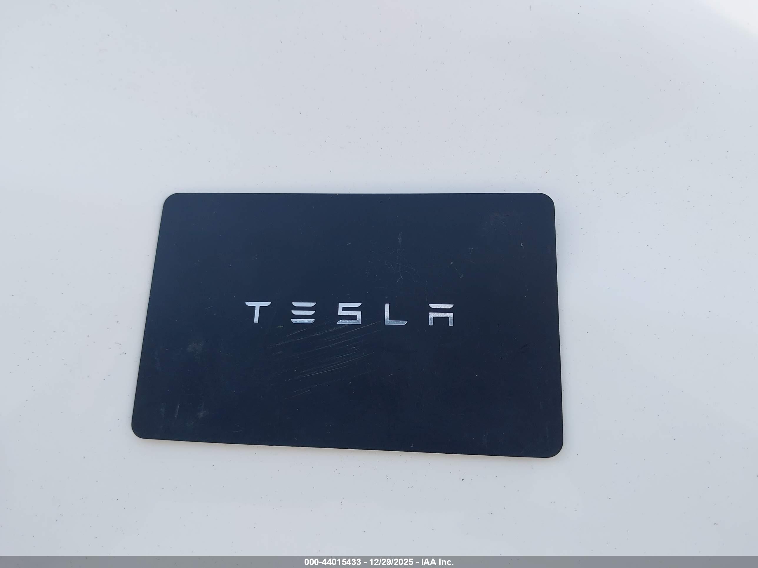 TESLA MODEL image 11
