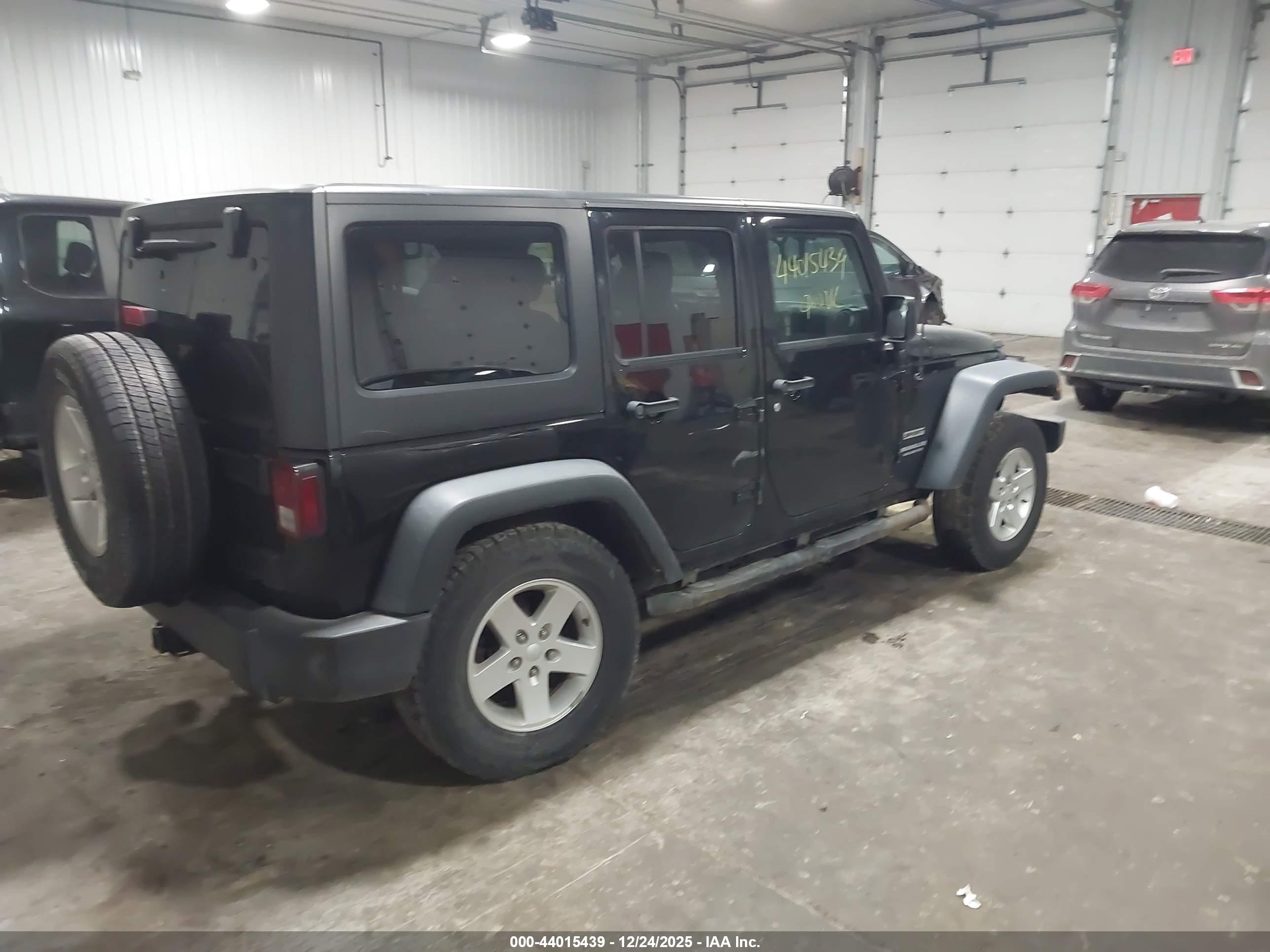 JEEP WRANGLER image 4
