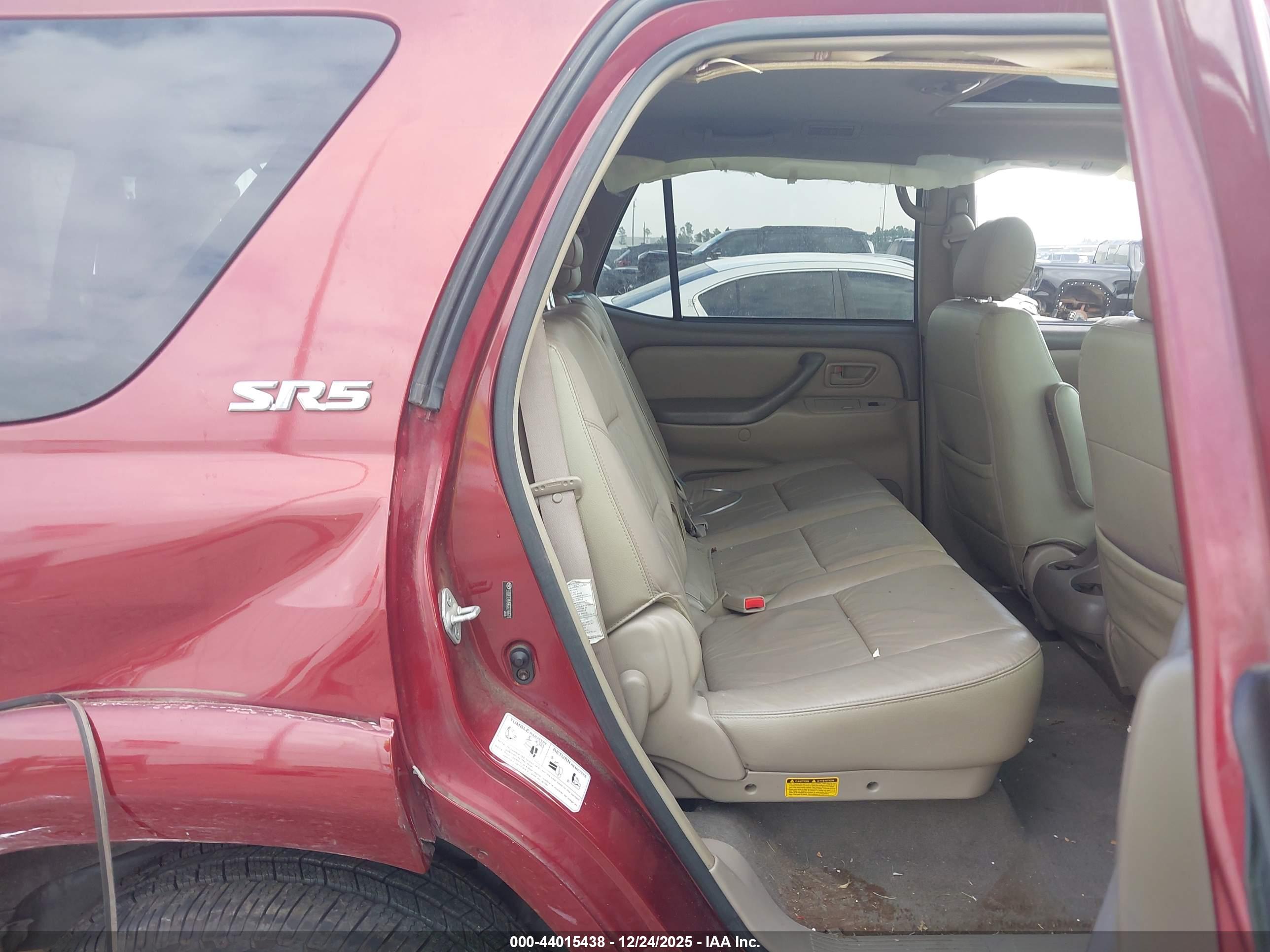 TOYOTA SEQUOIA image 8