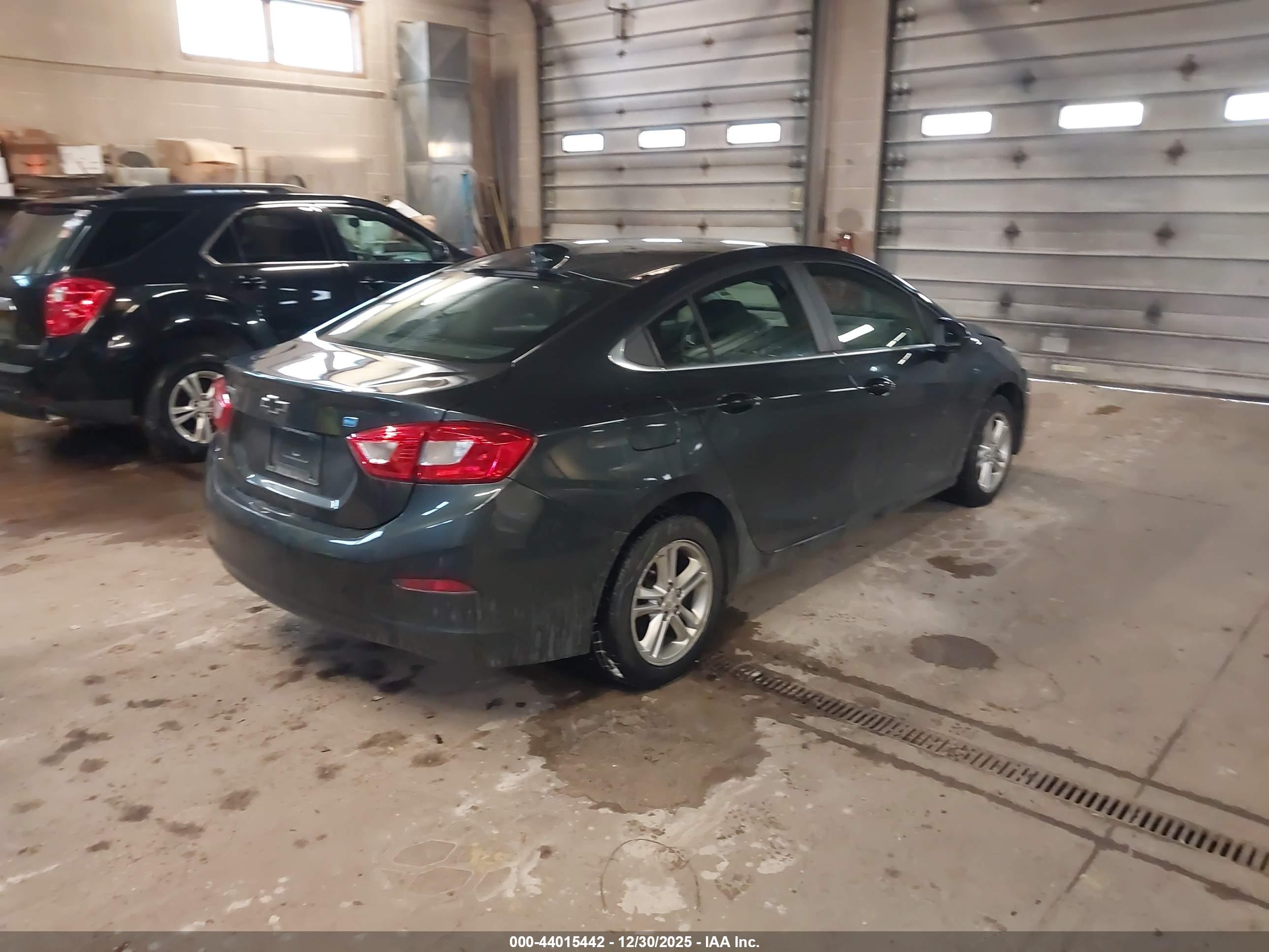 CHEVROLET CRUZE image 4