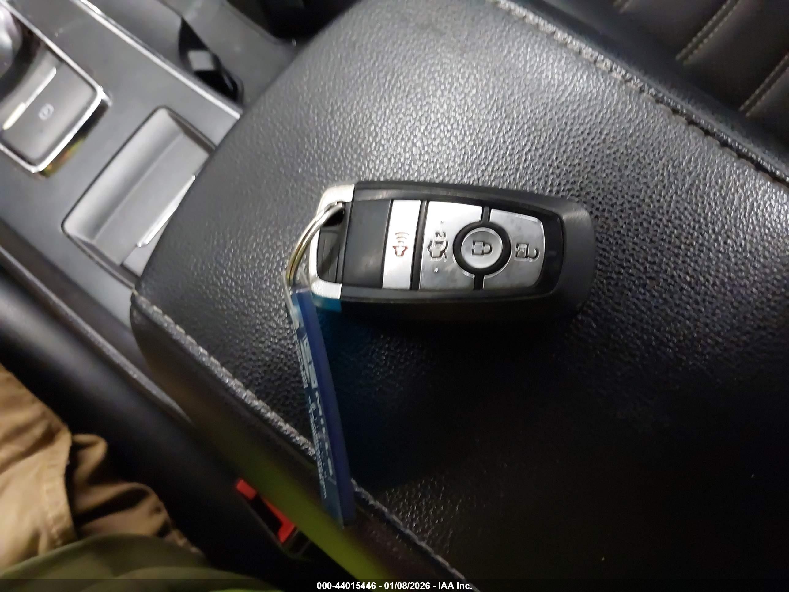 FORD FUSION image 11