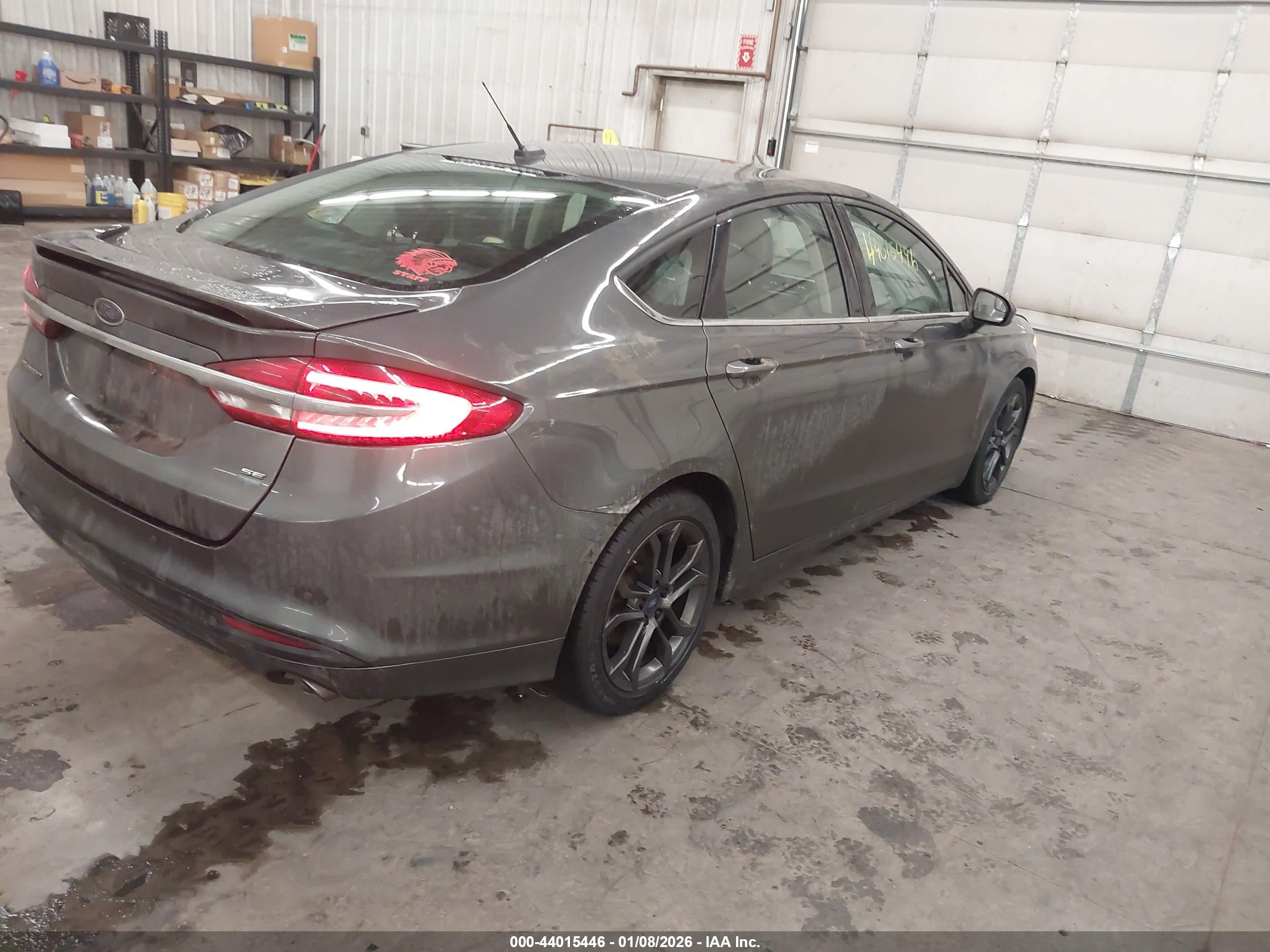 FORD FUSION image 4