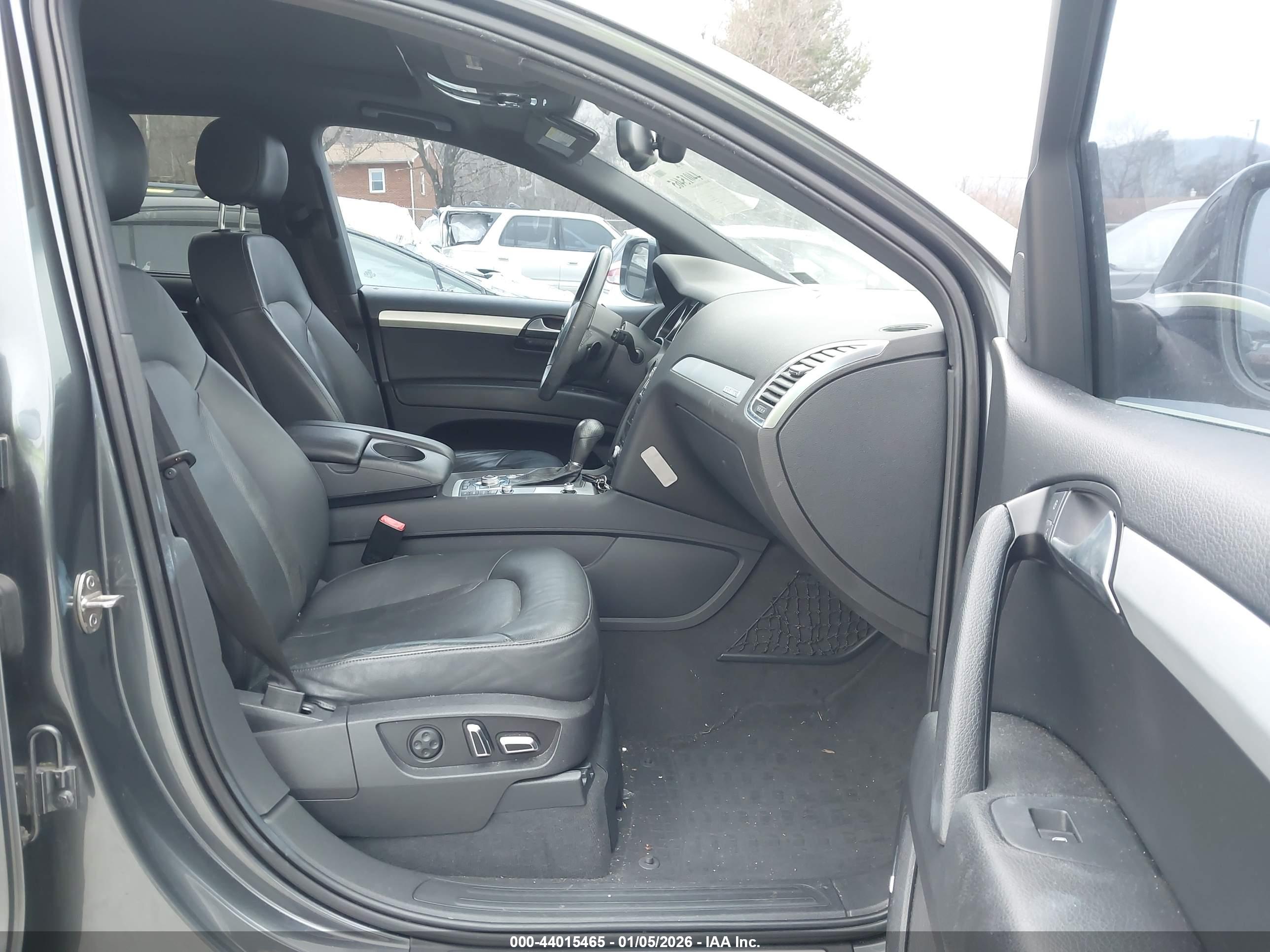 AUDI Q7 image 5