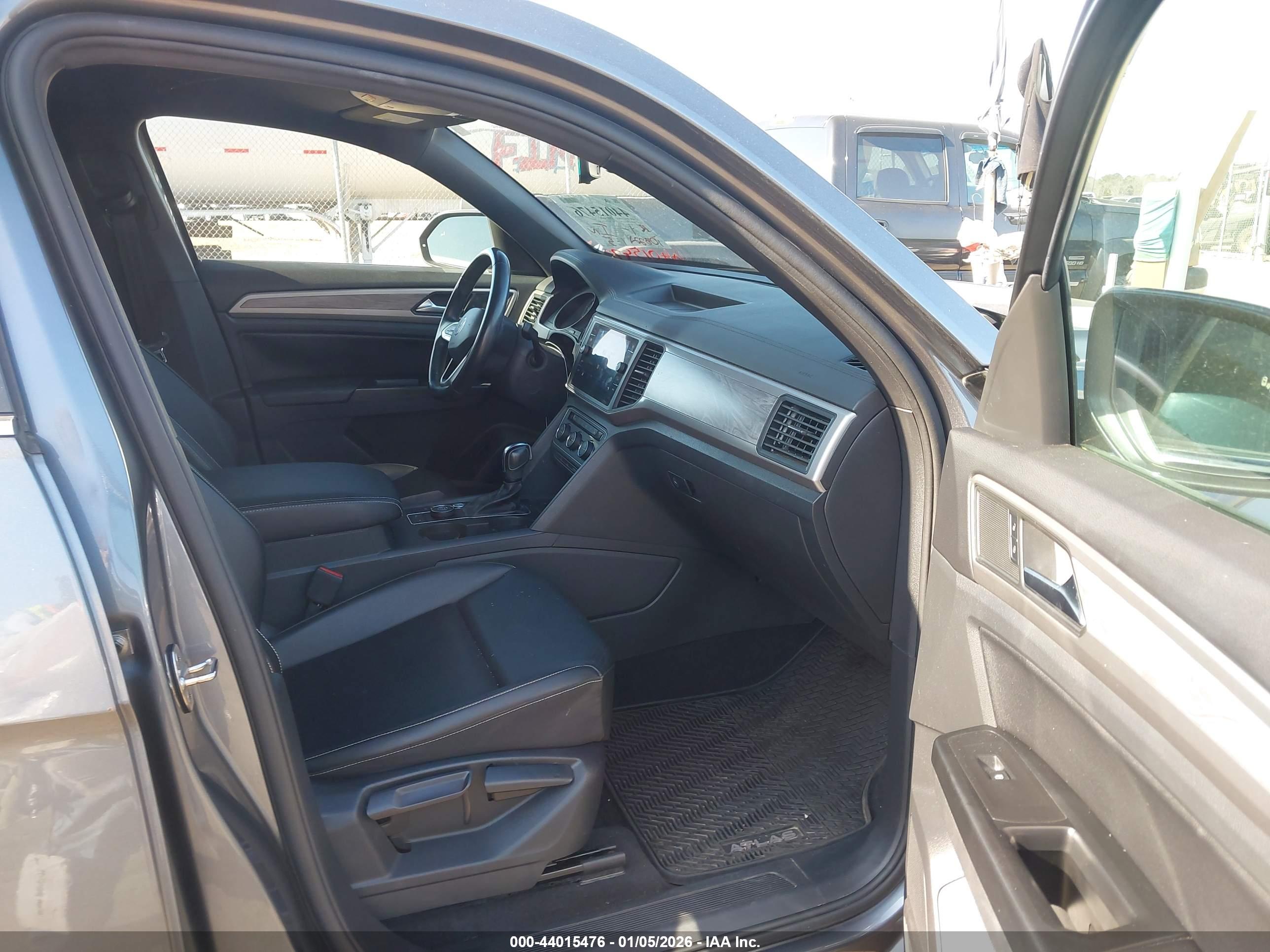 VOLKSWAGEN ATLAS image 5