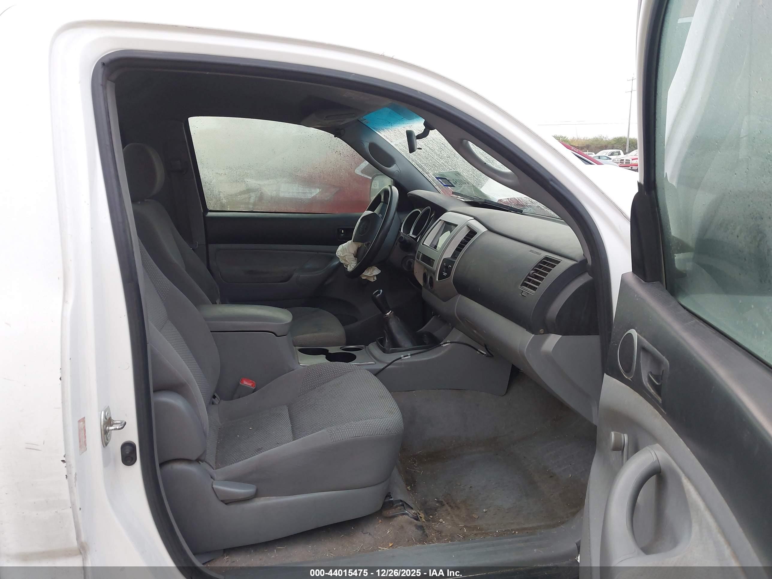 TOYOTA TACOMA image 5
