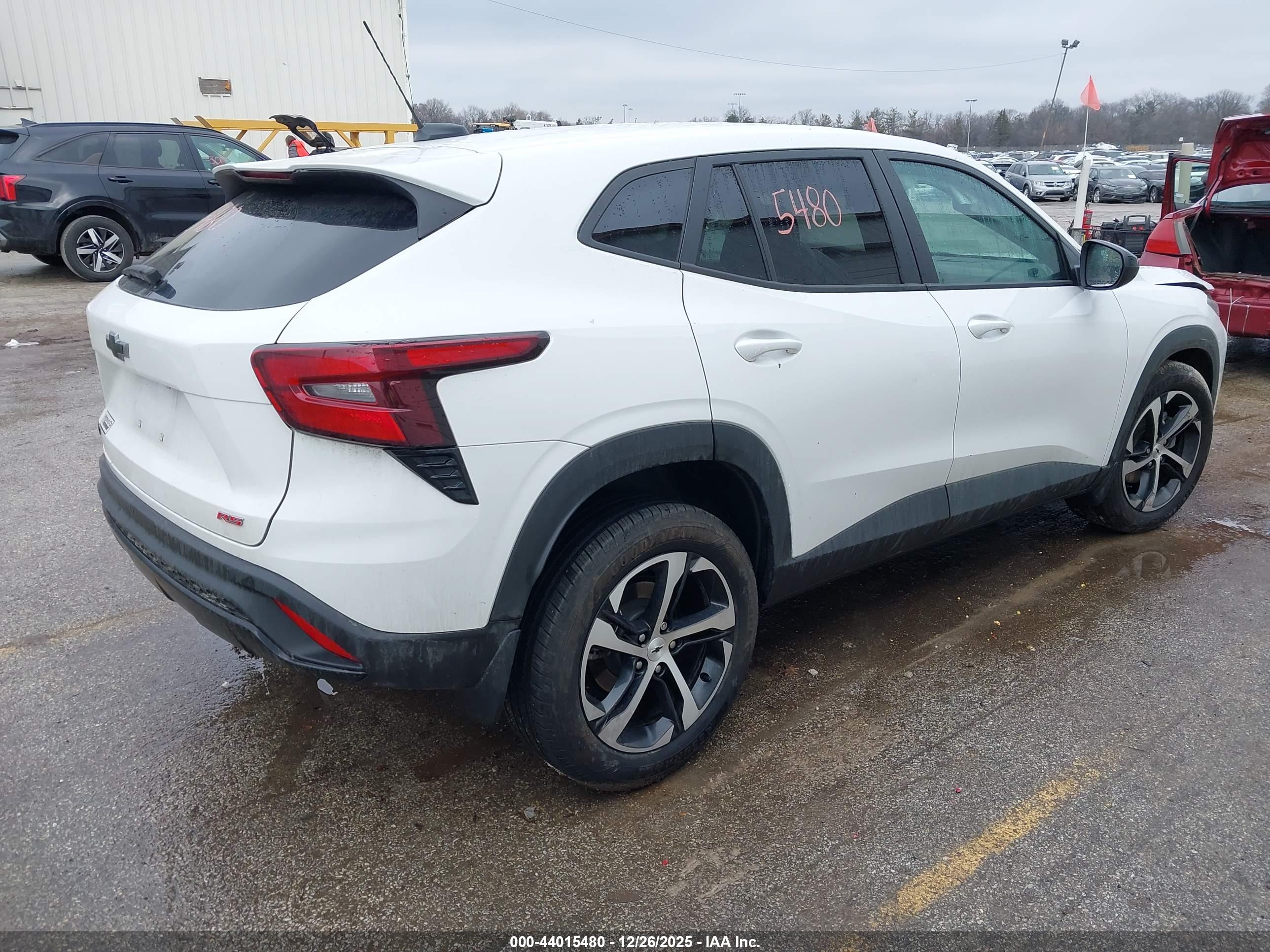 CHEVROLET TRAX image 4