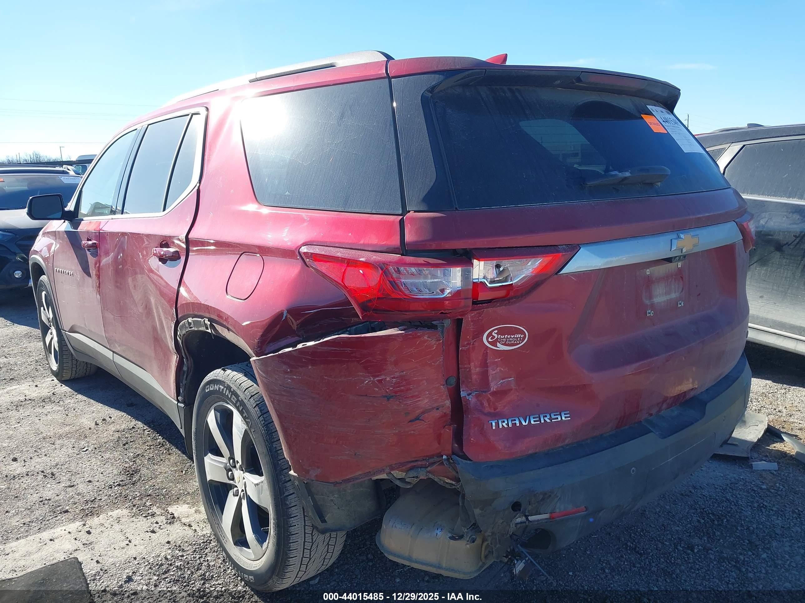 CHEVROLET TRAVERSE image 6