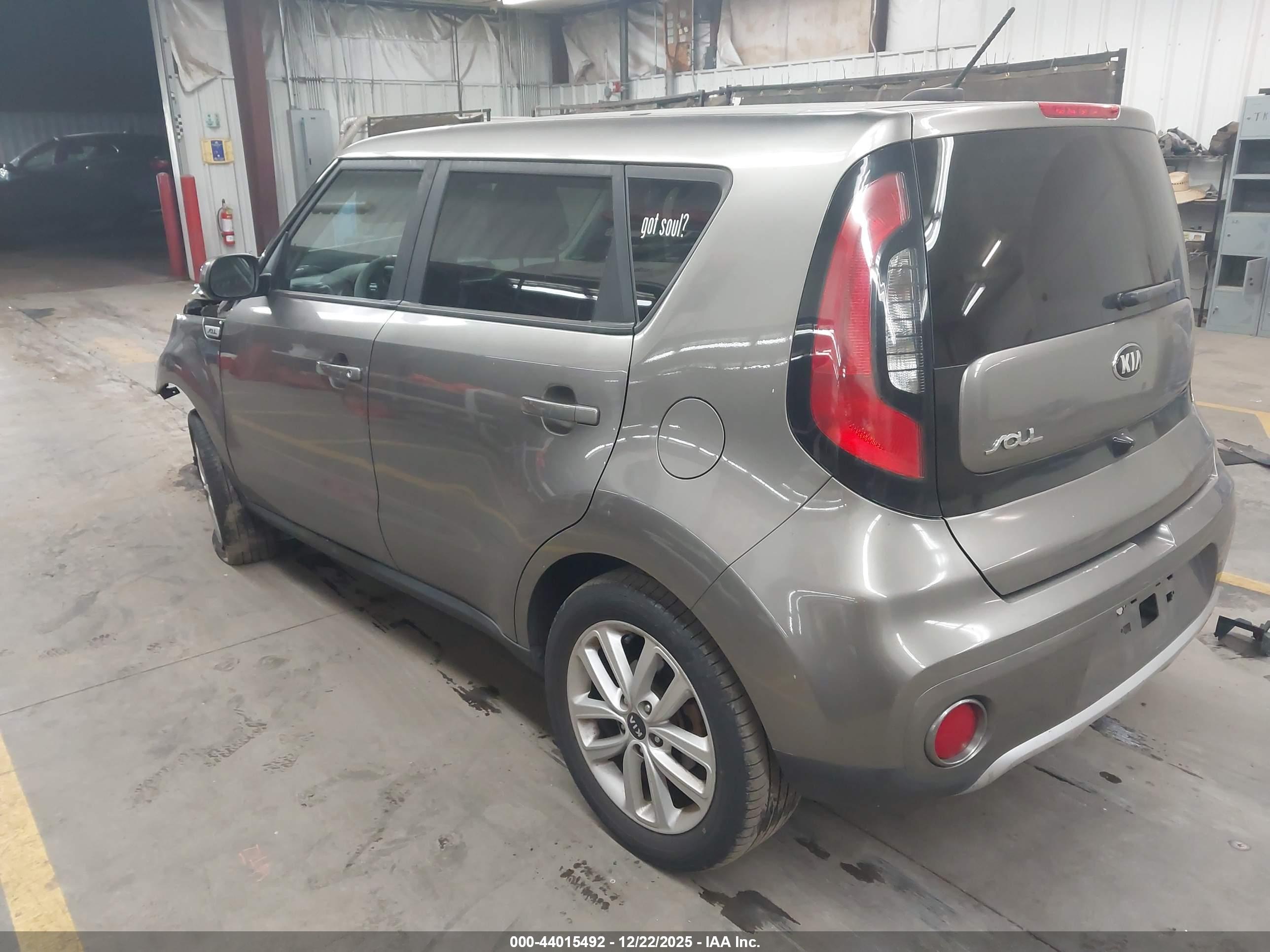 KIA SOUL image 3