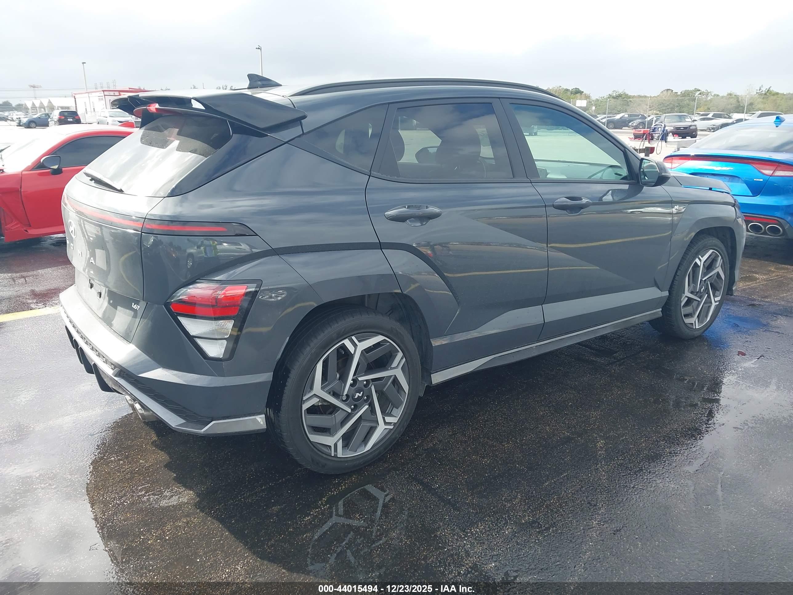 HYUNDAI KONA image 4