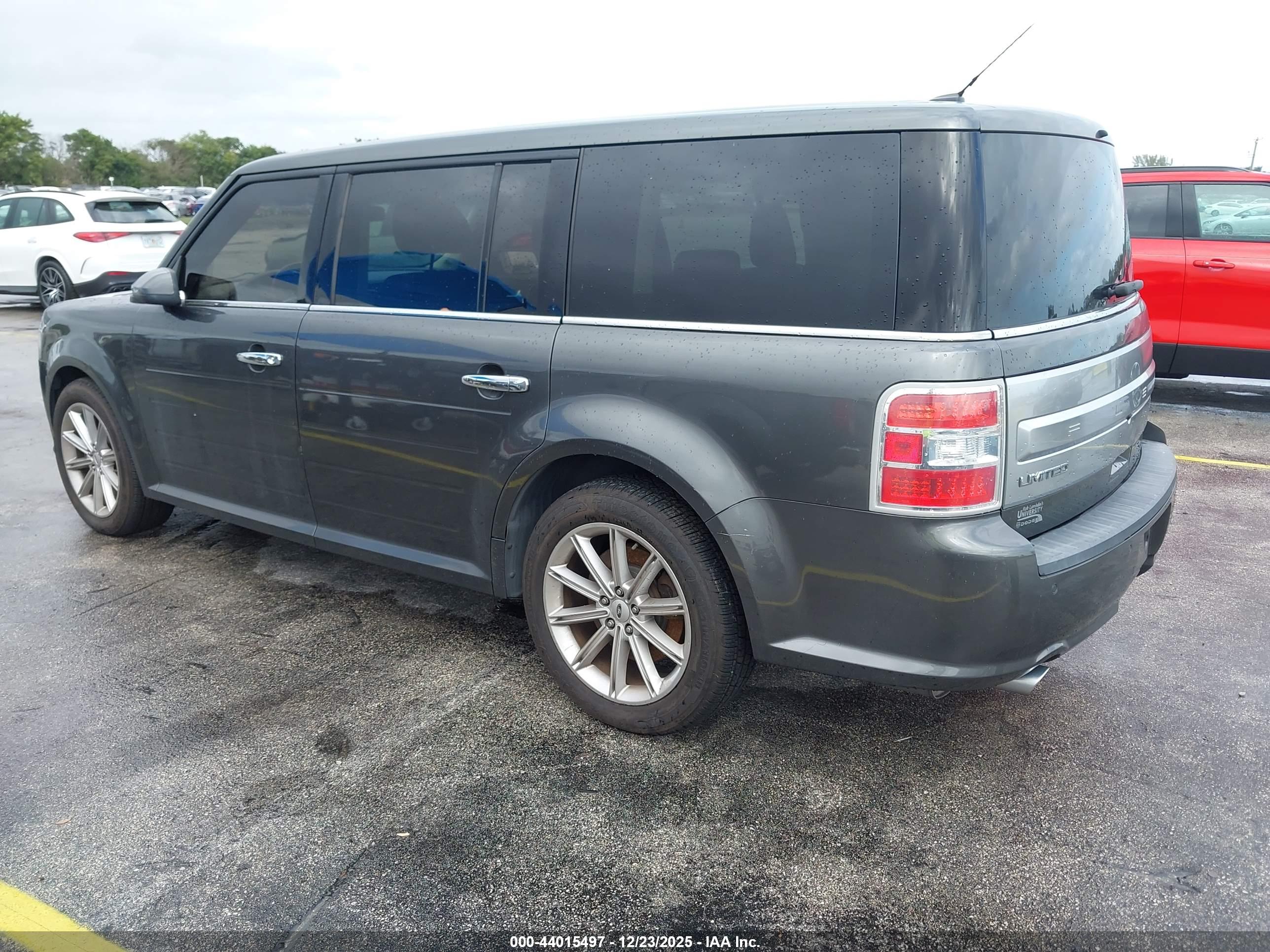 FORD FLEX image 3