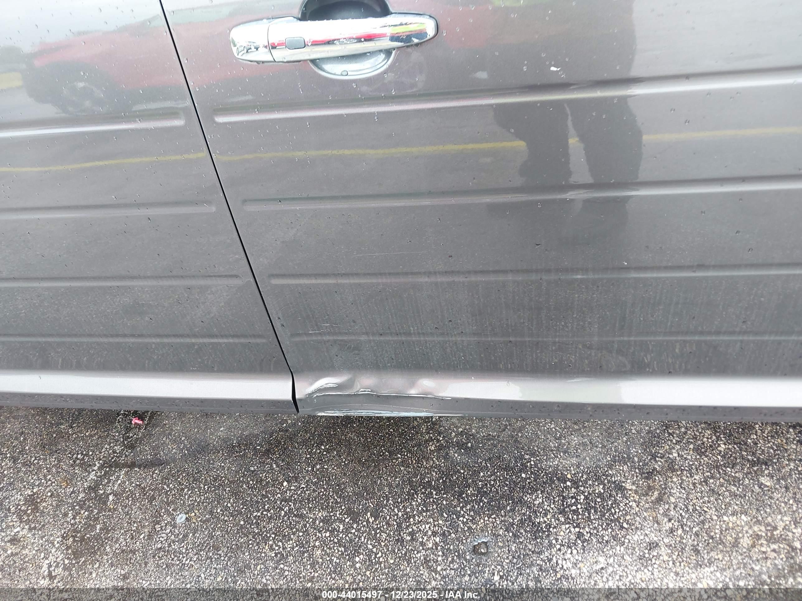 FORD FLEX image 6