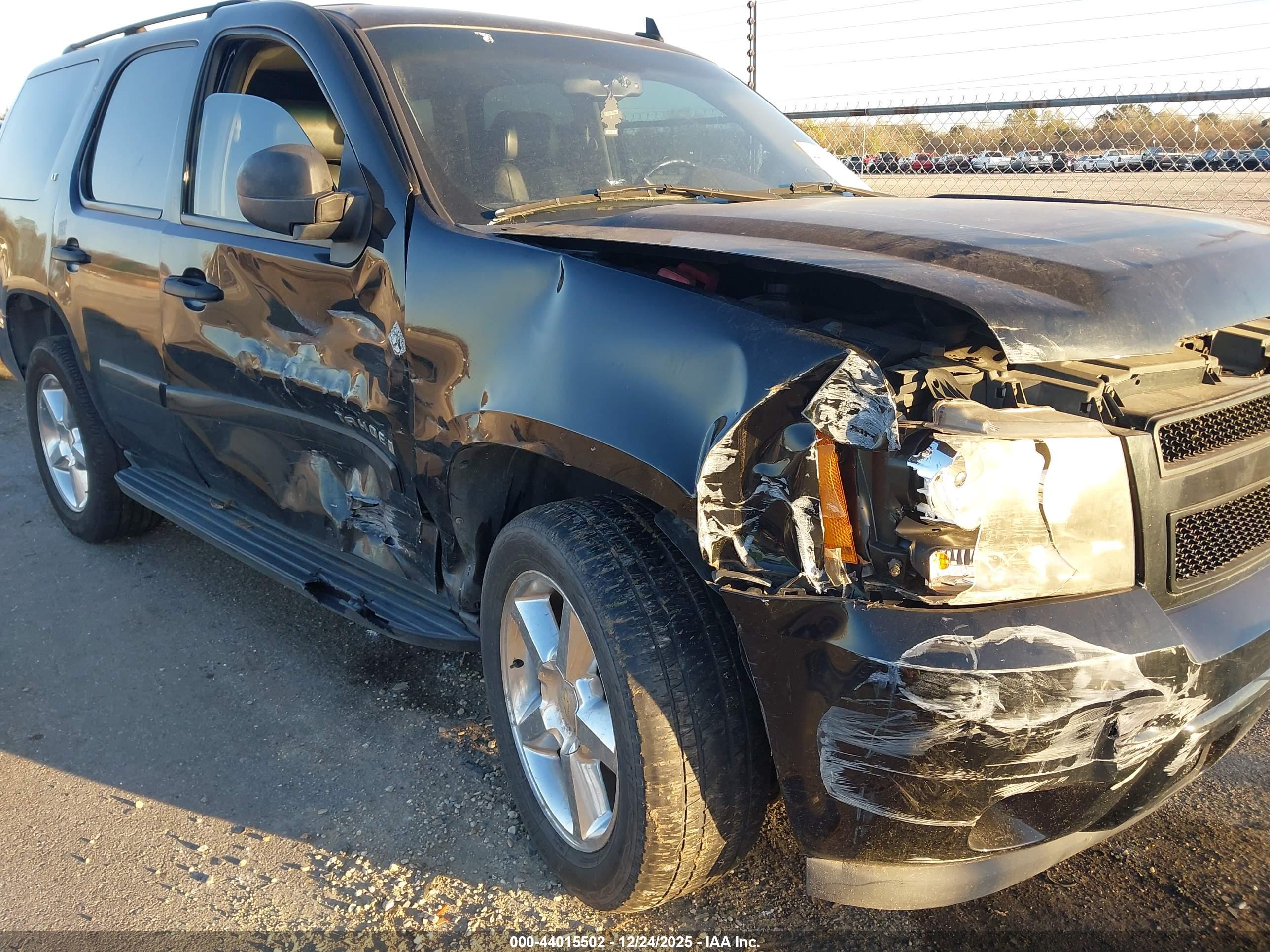 CHEVROLET TAHOE image 6
