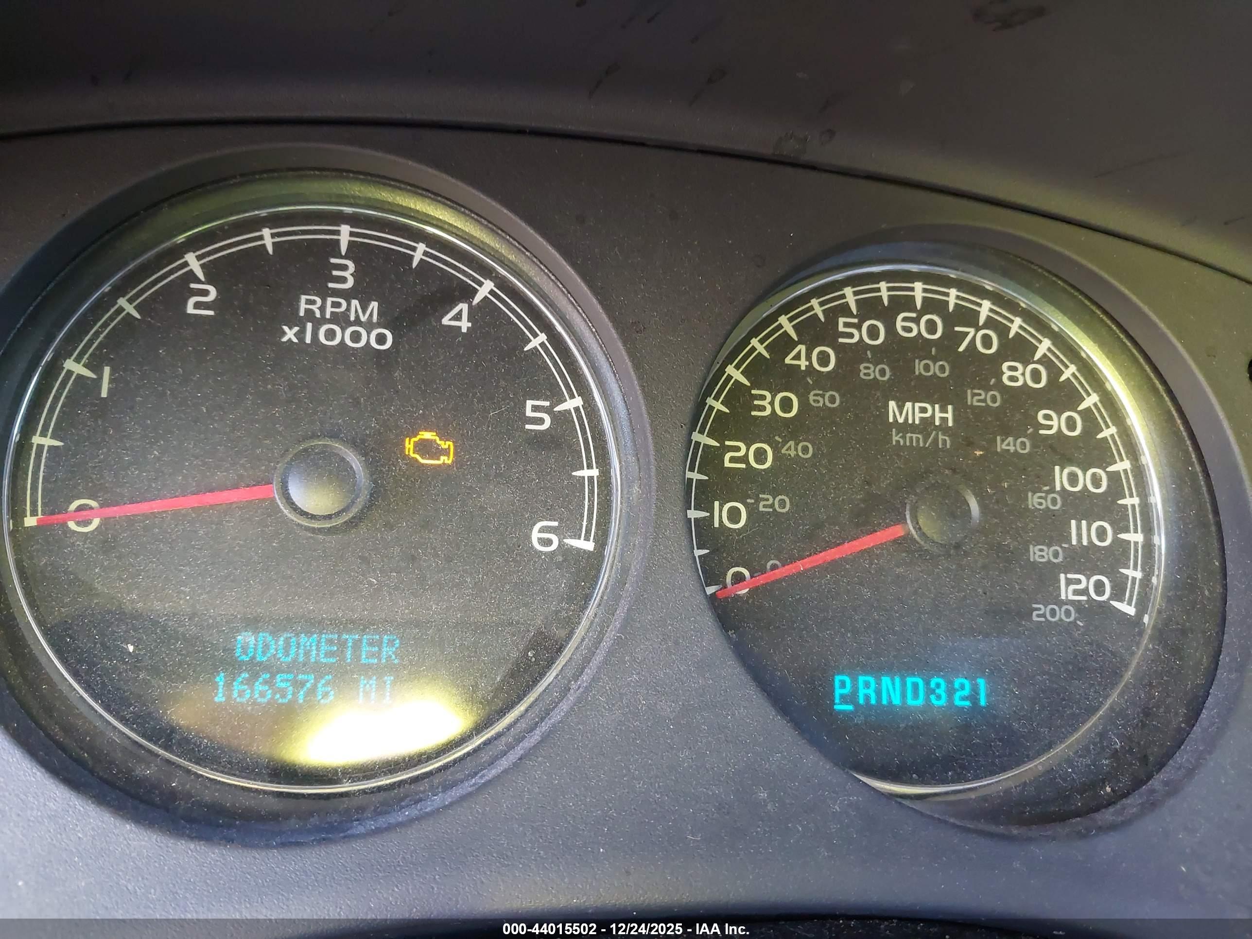 CHEVROLET TAHOE image 7