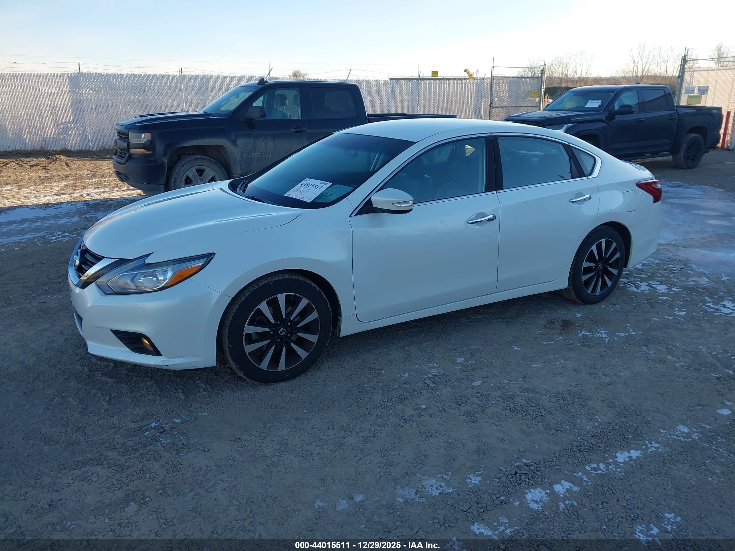 NISSAN ALTIMA image 2