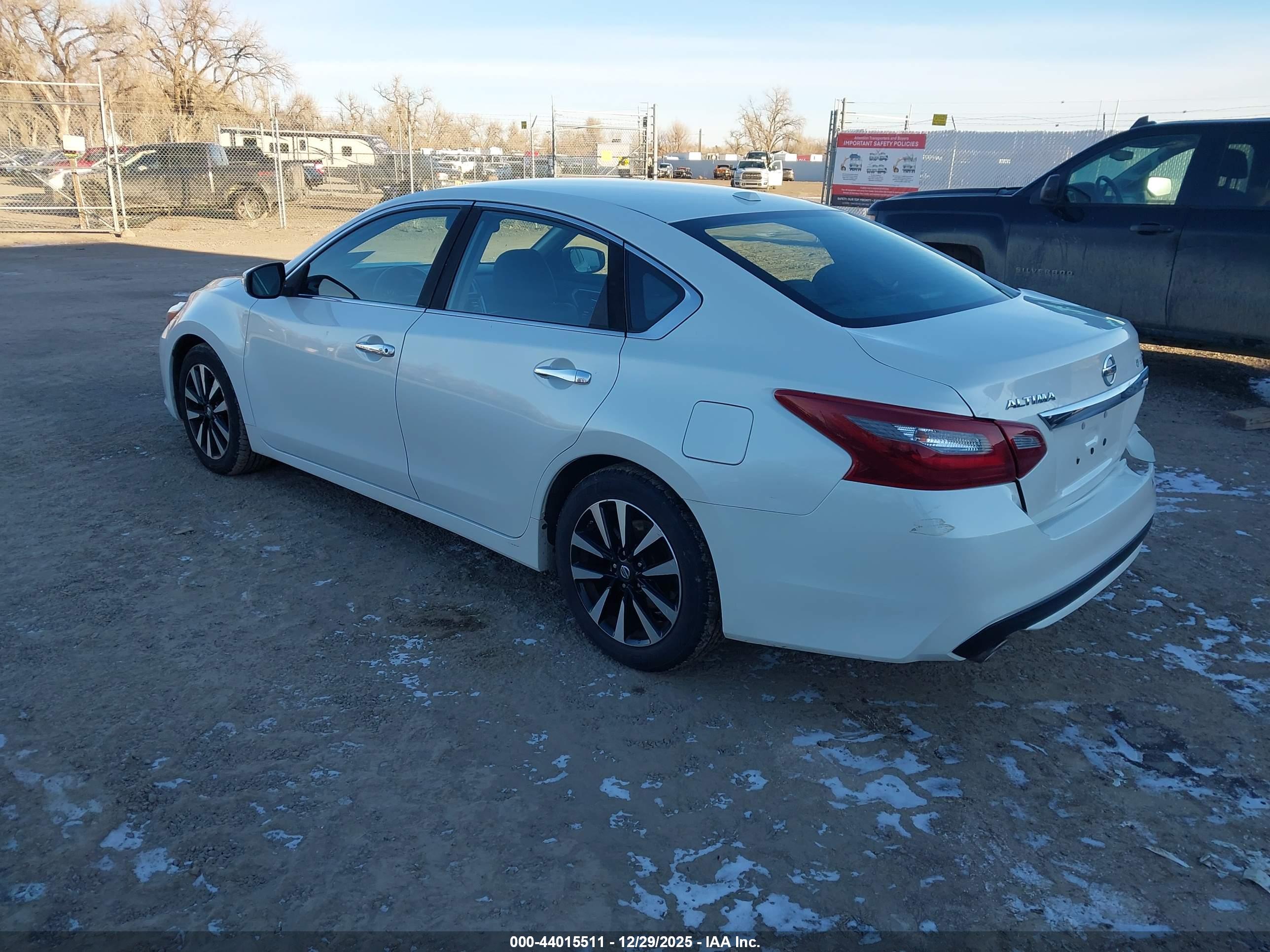 NISSAN ALTIMA image 3