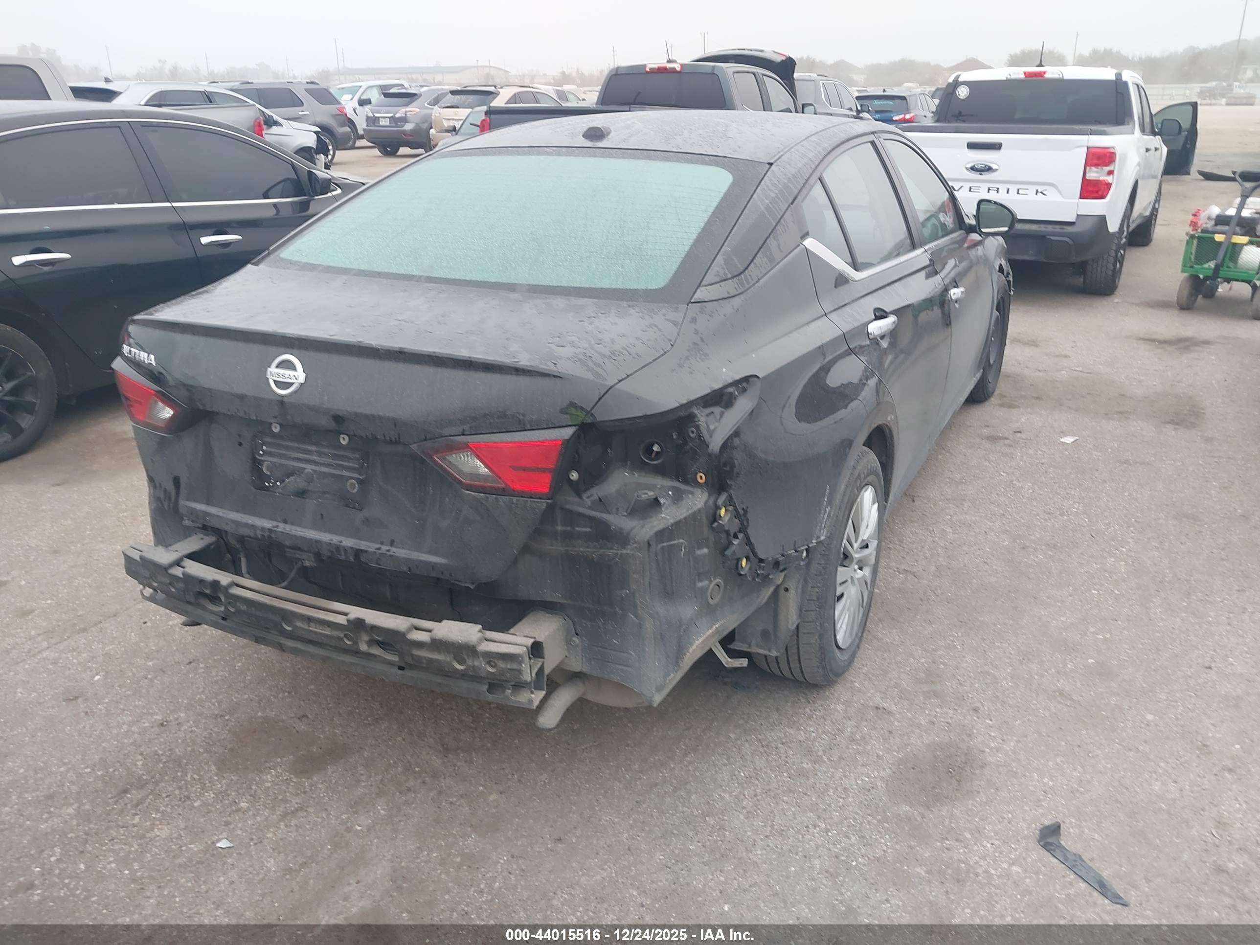 NISSAN ALTIMA image 4