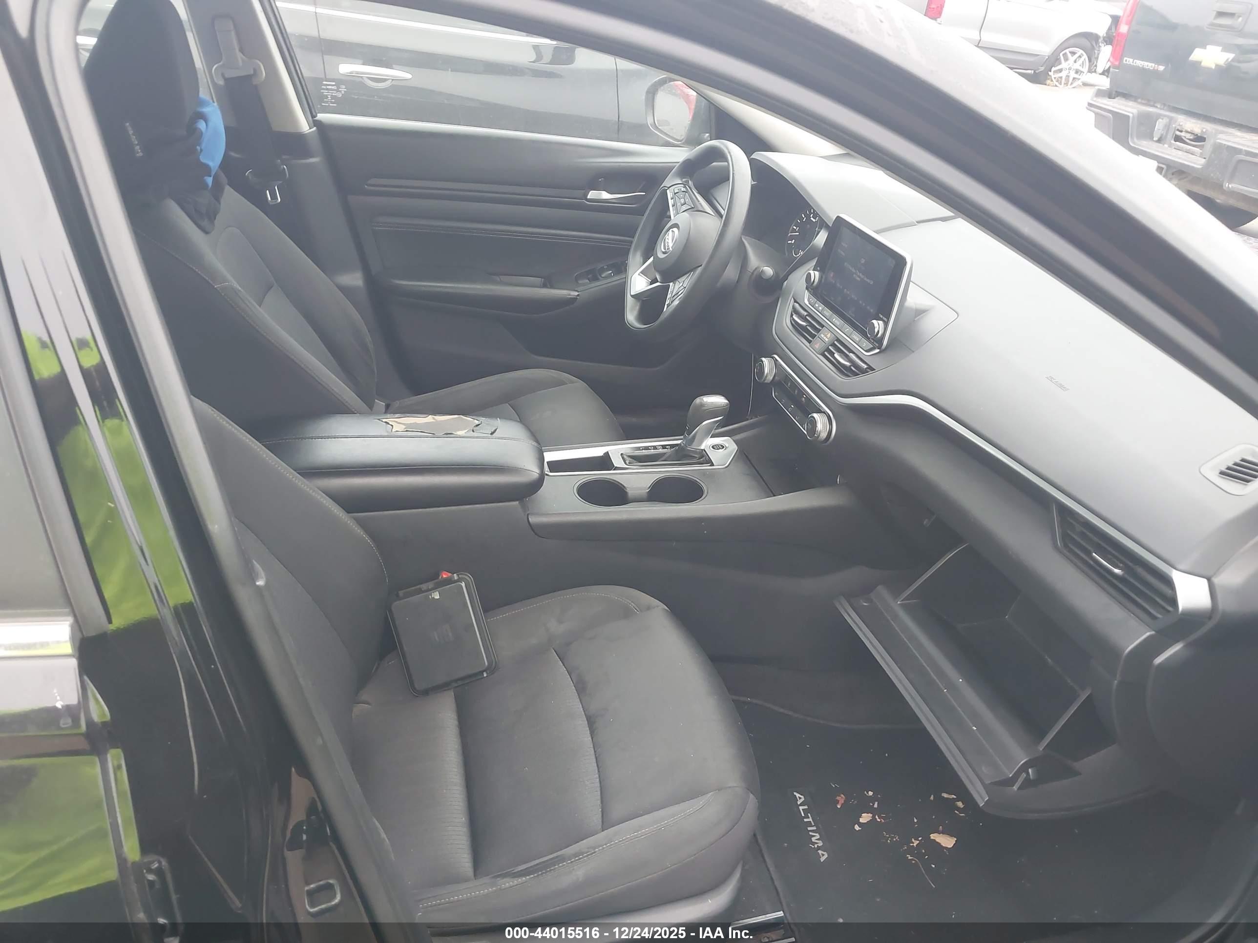 NISSAN ALTIMA image 5
