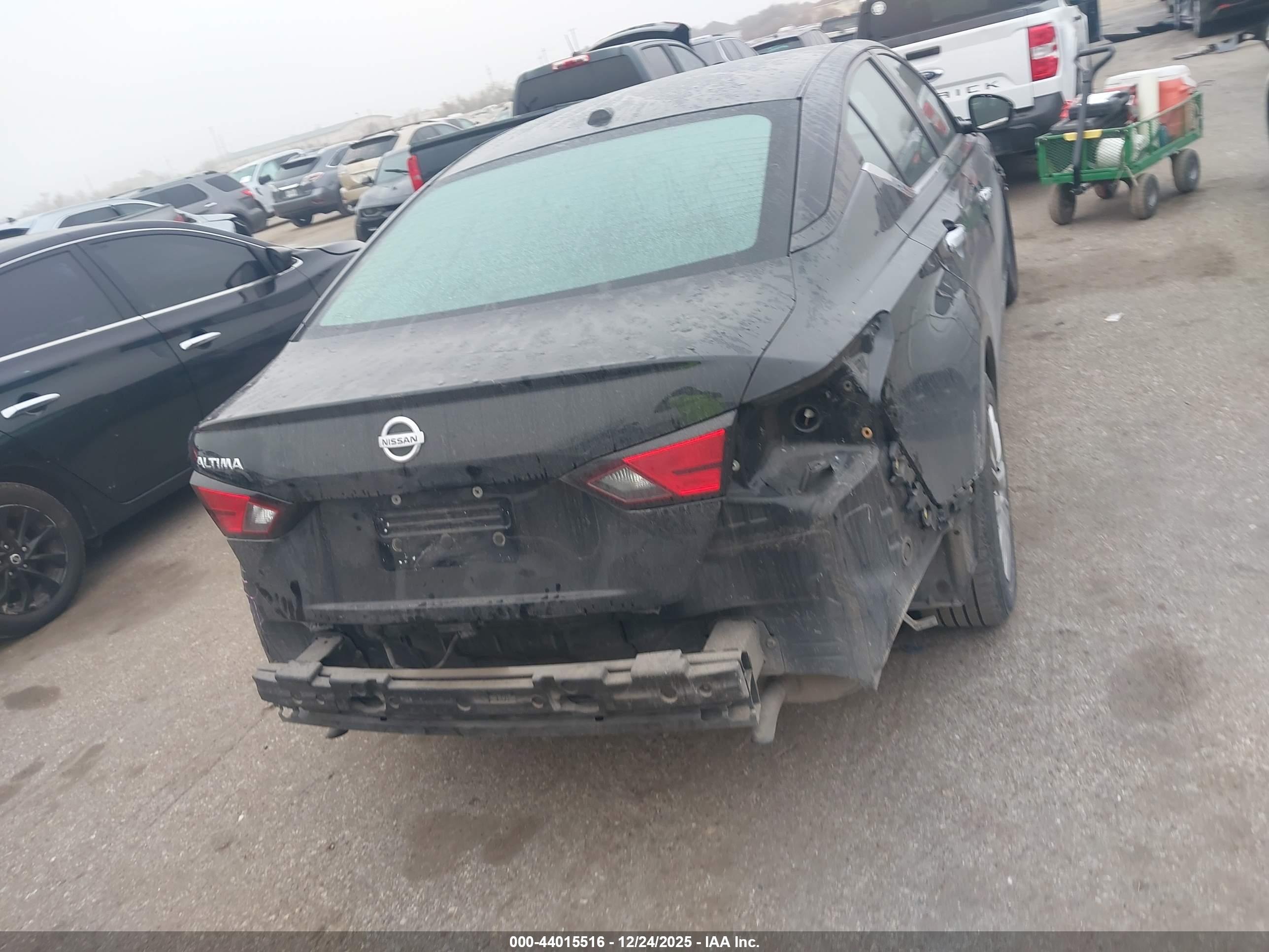 NISSAN ALTIMA image 6