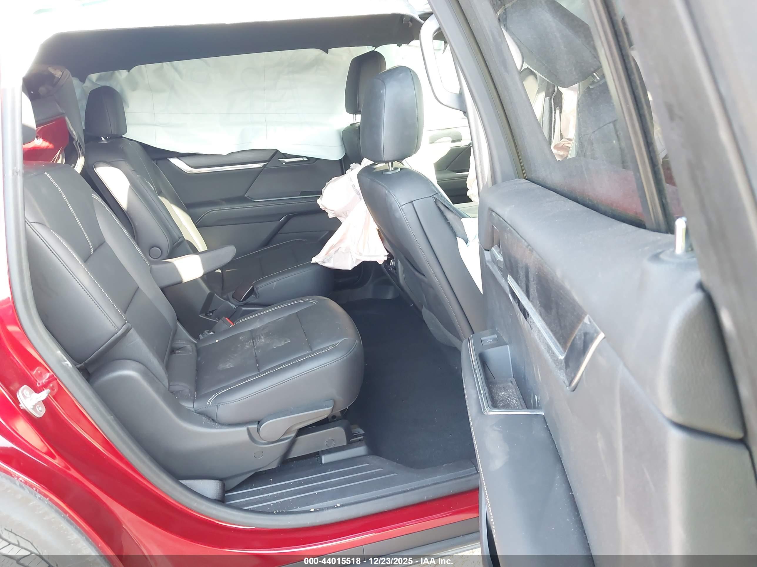 GMC ACADIA image 8