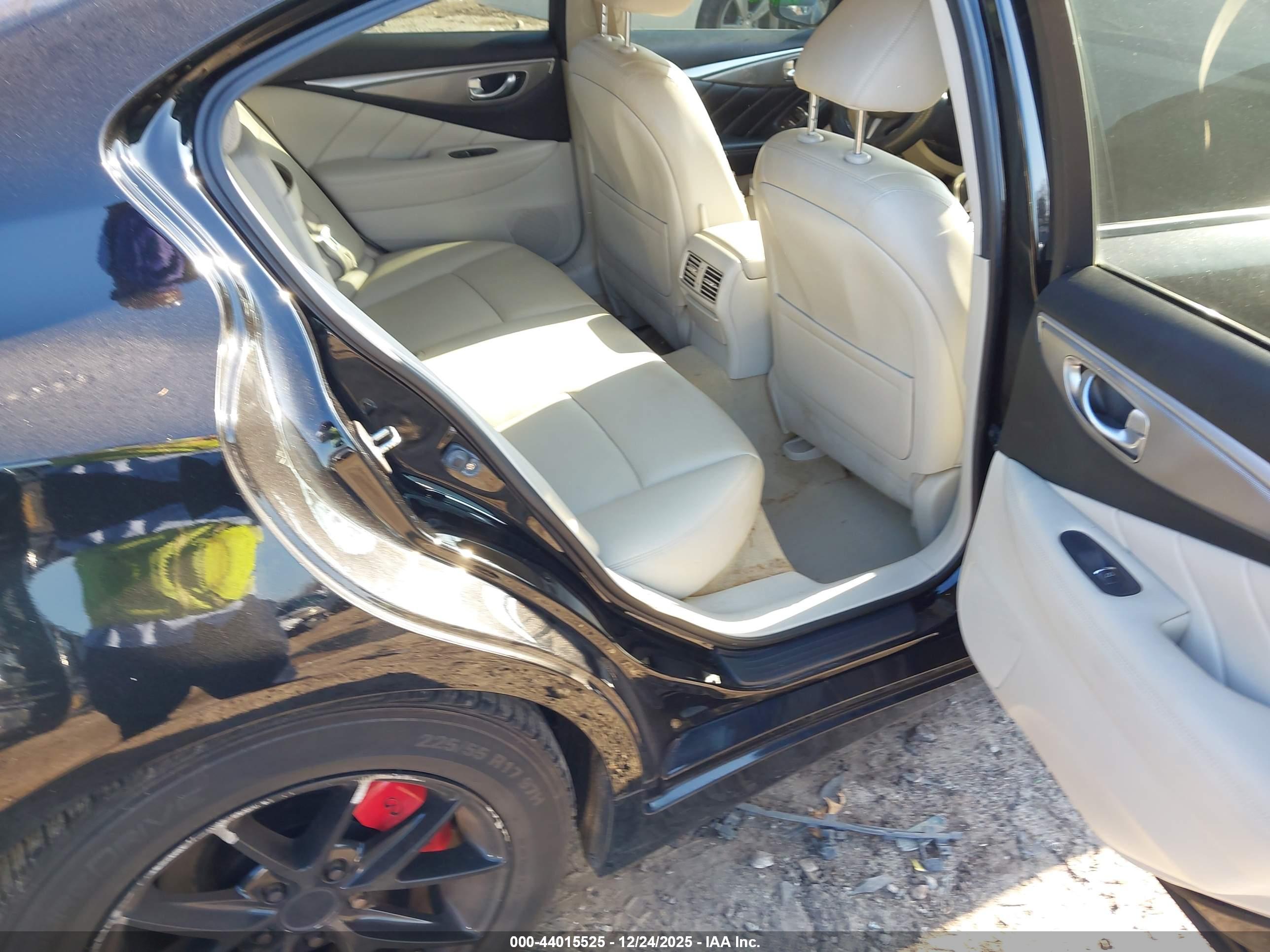 INFINITI Q50 image 8
