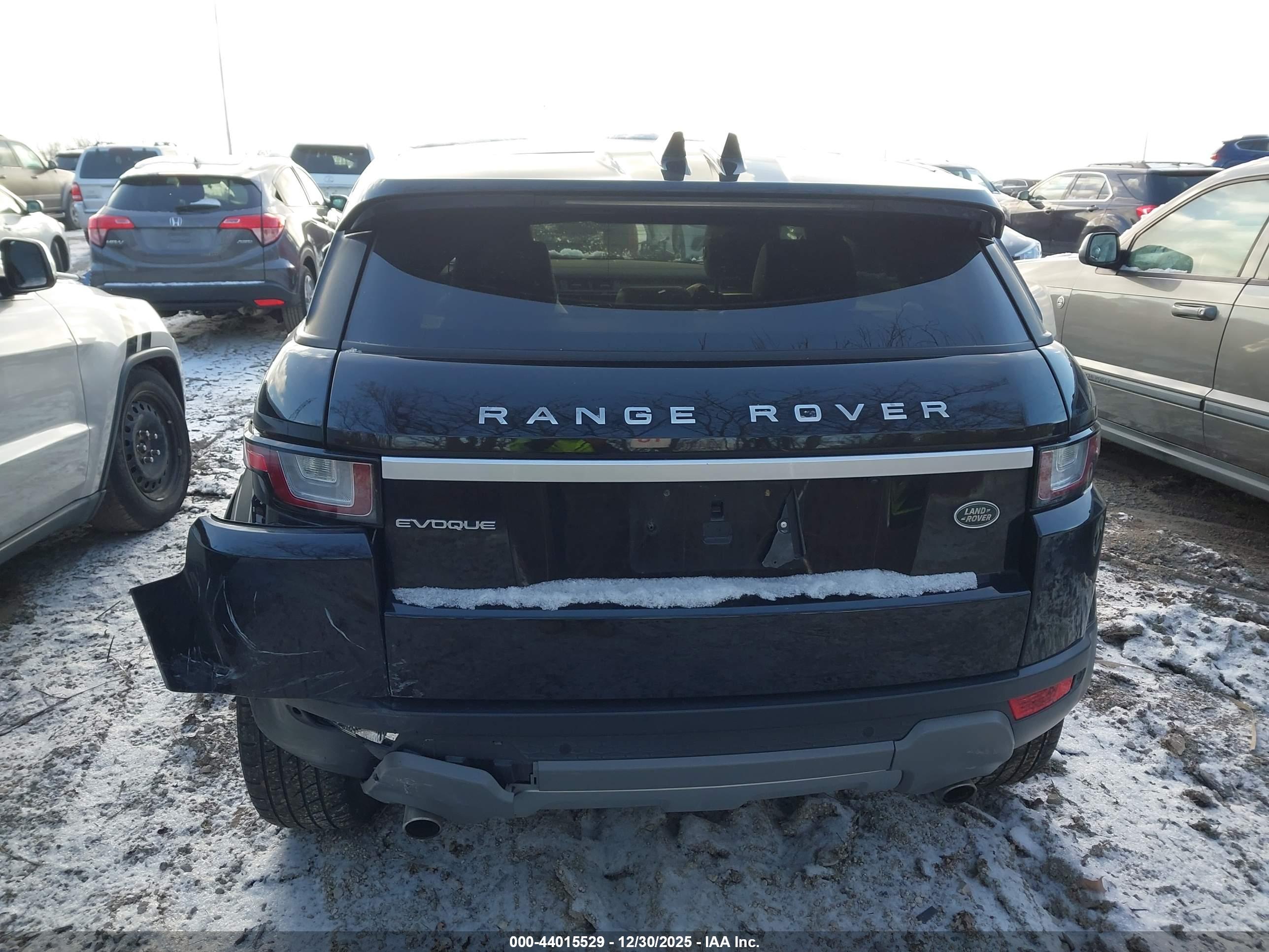 LAND ROVER image 6