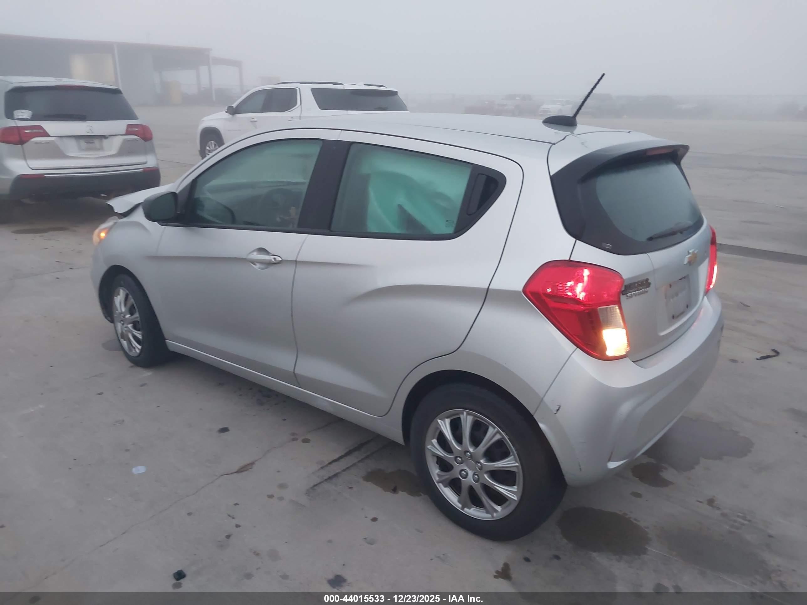 CHEVROLET SPARK image 3