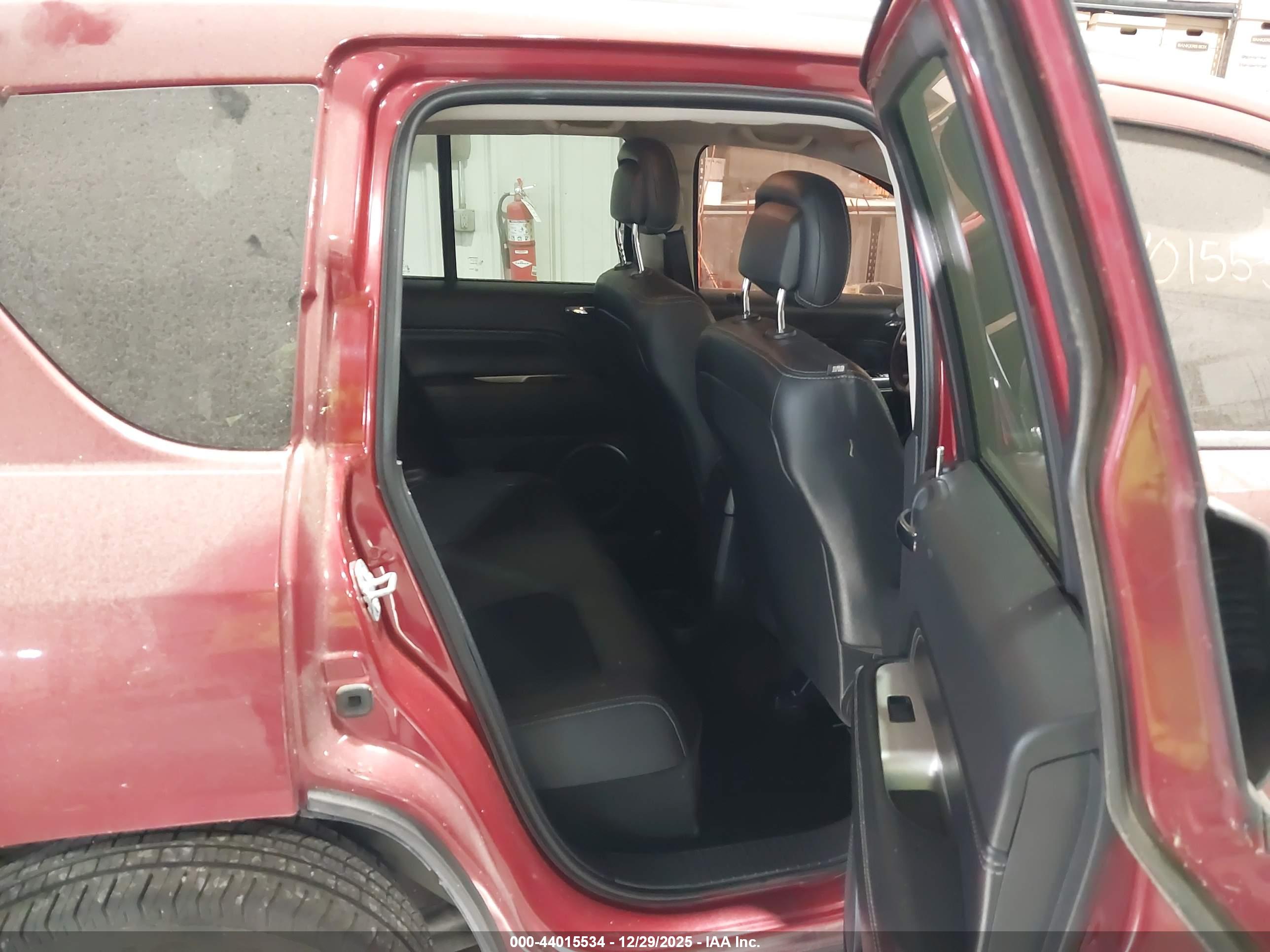 JEEP COMPASS image 8