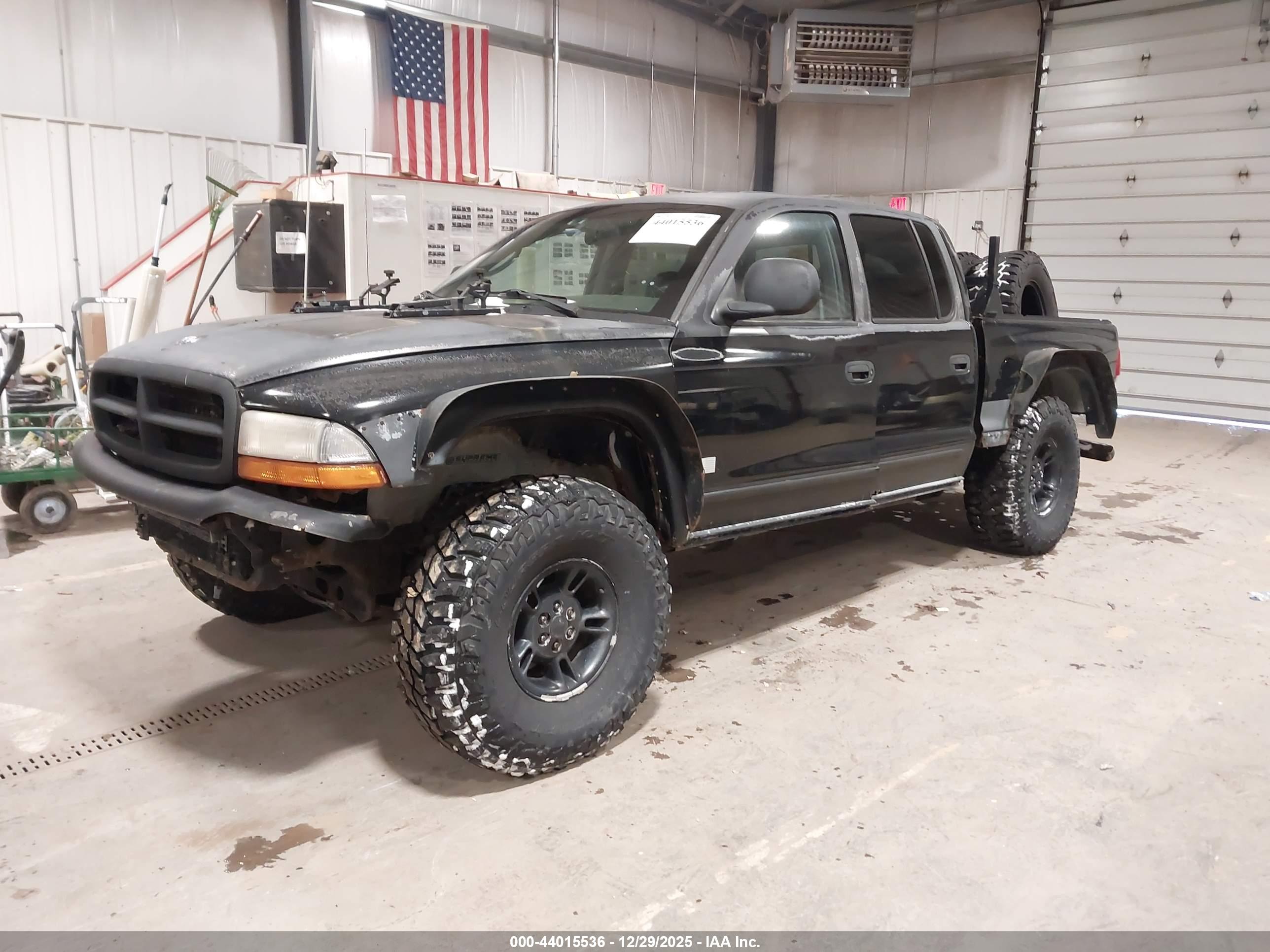 DODGE DAKOTA image 2