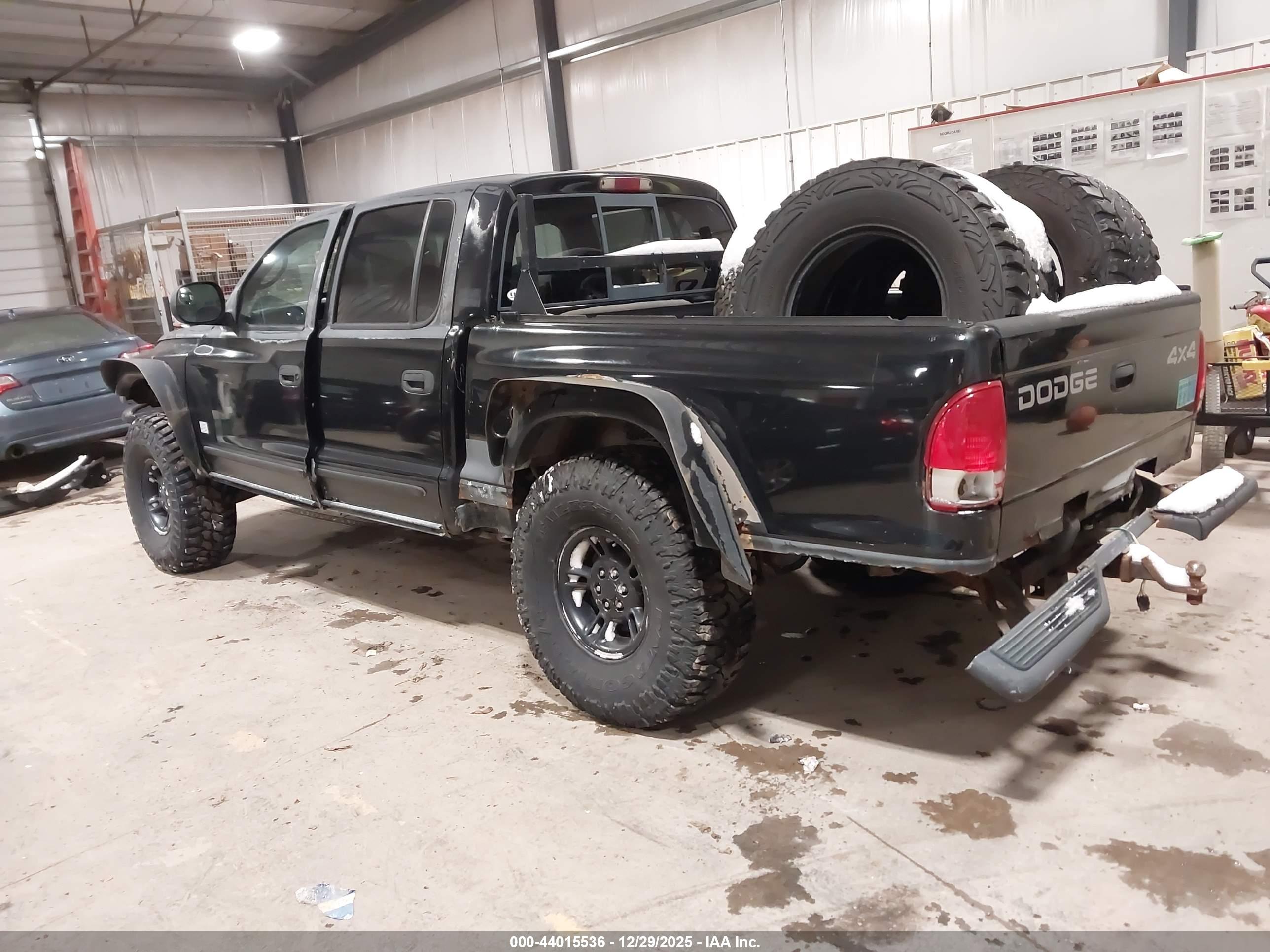 DODGE DAKOTA image 3