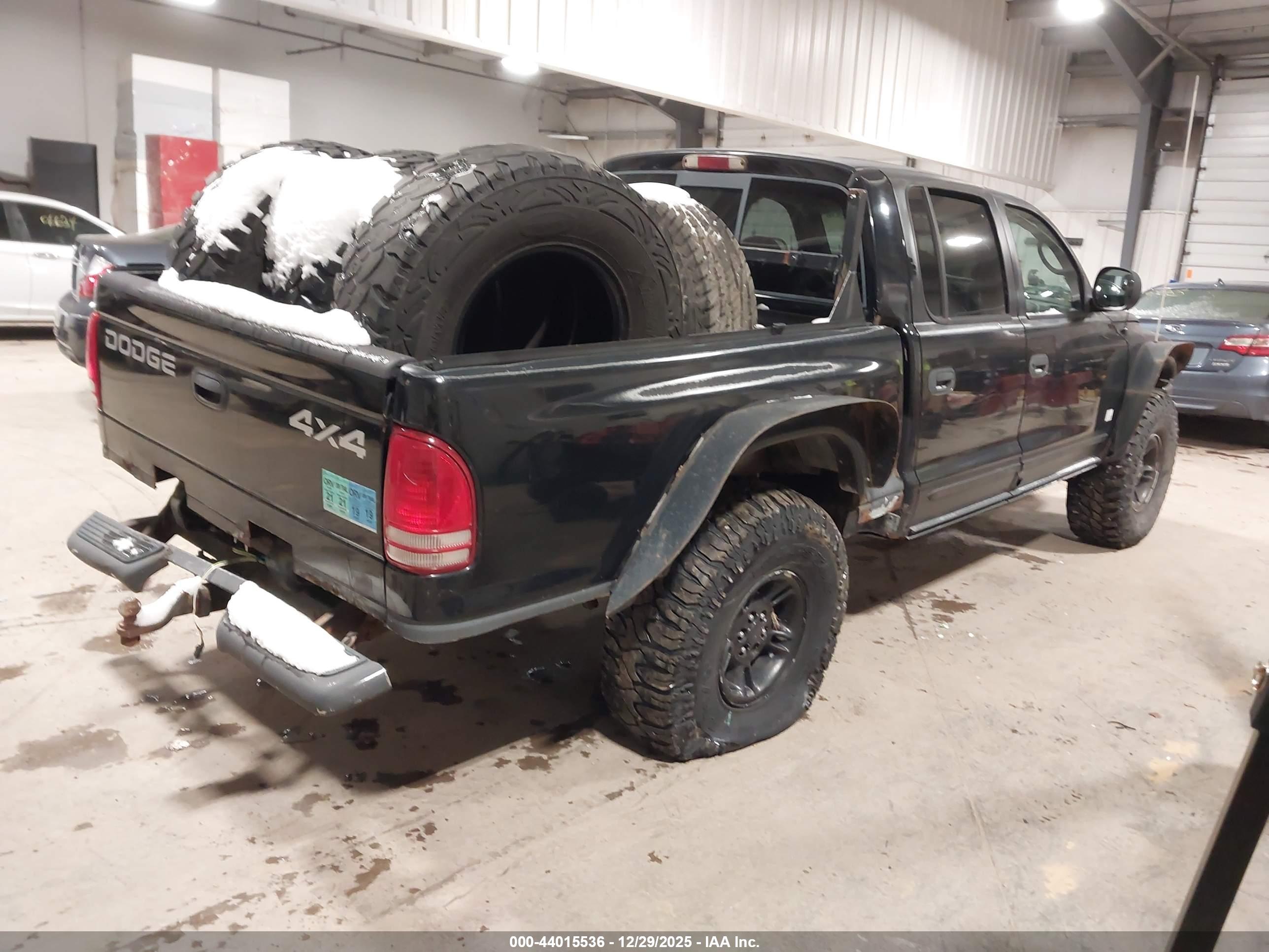 DODGE DAKOTA image 4