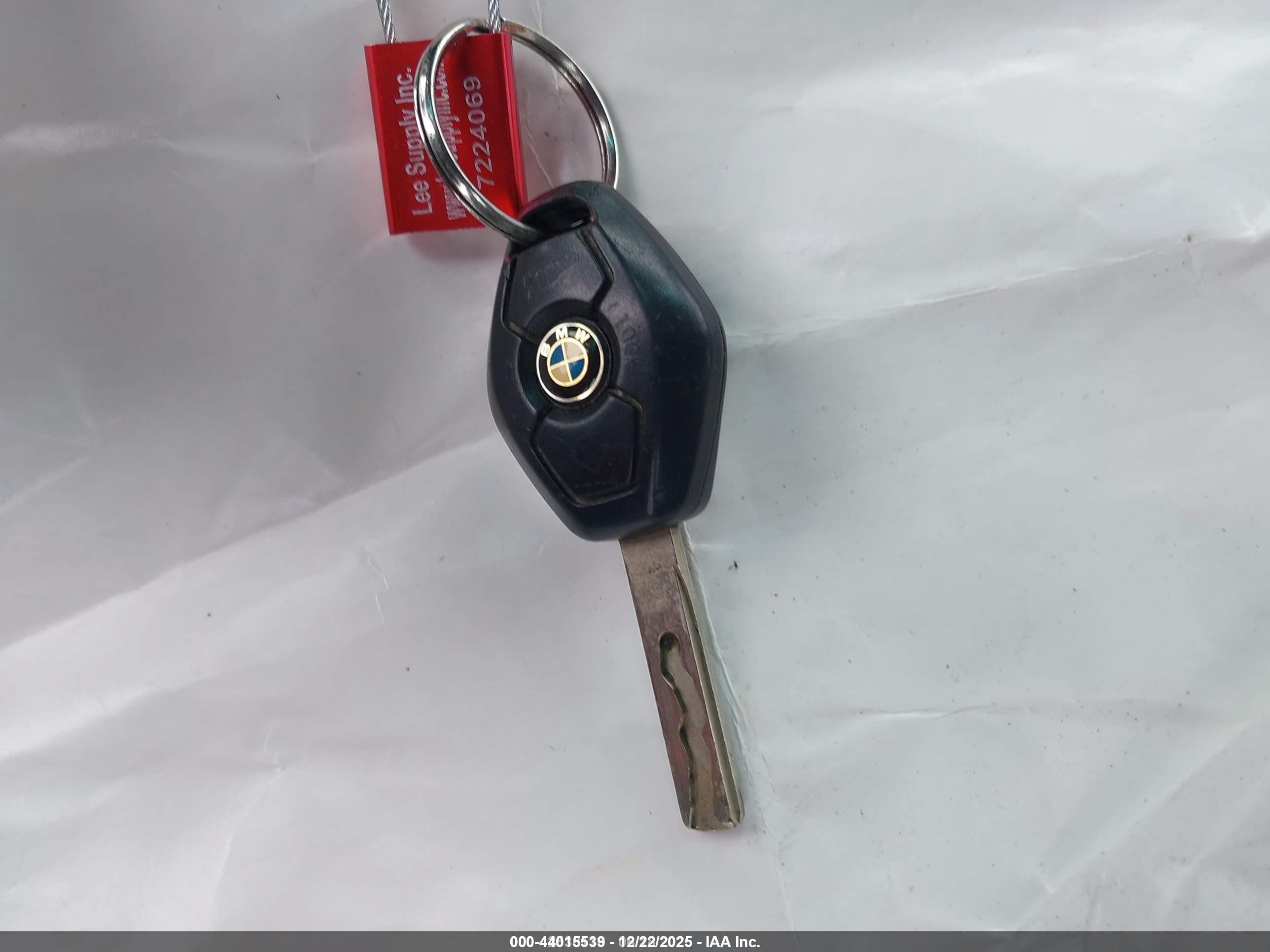 BMW 325I image 11