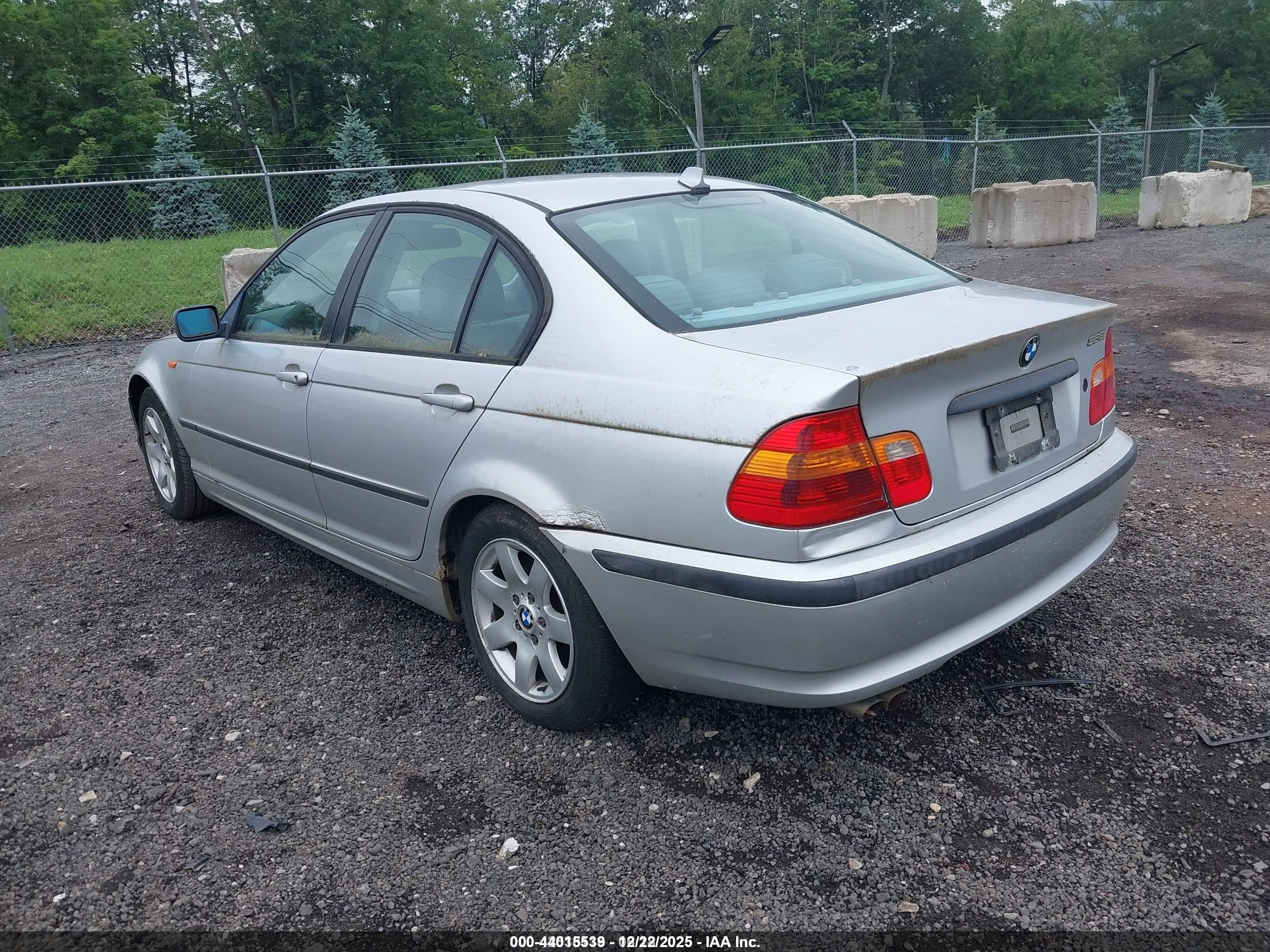 BMW 325I image 3