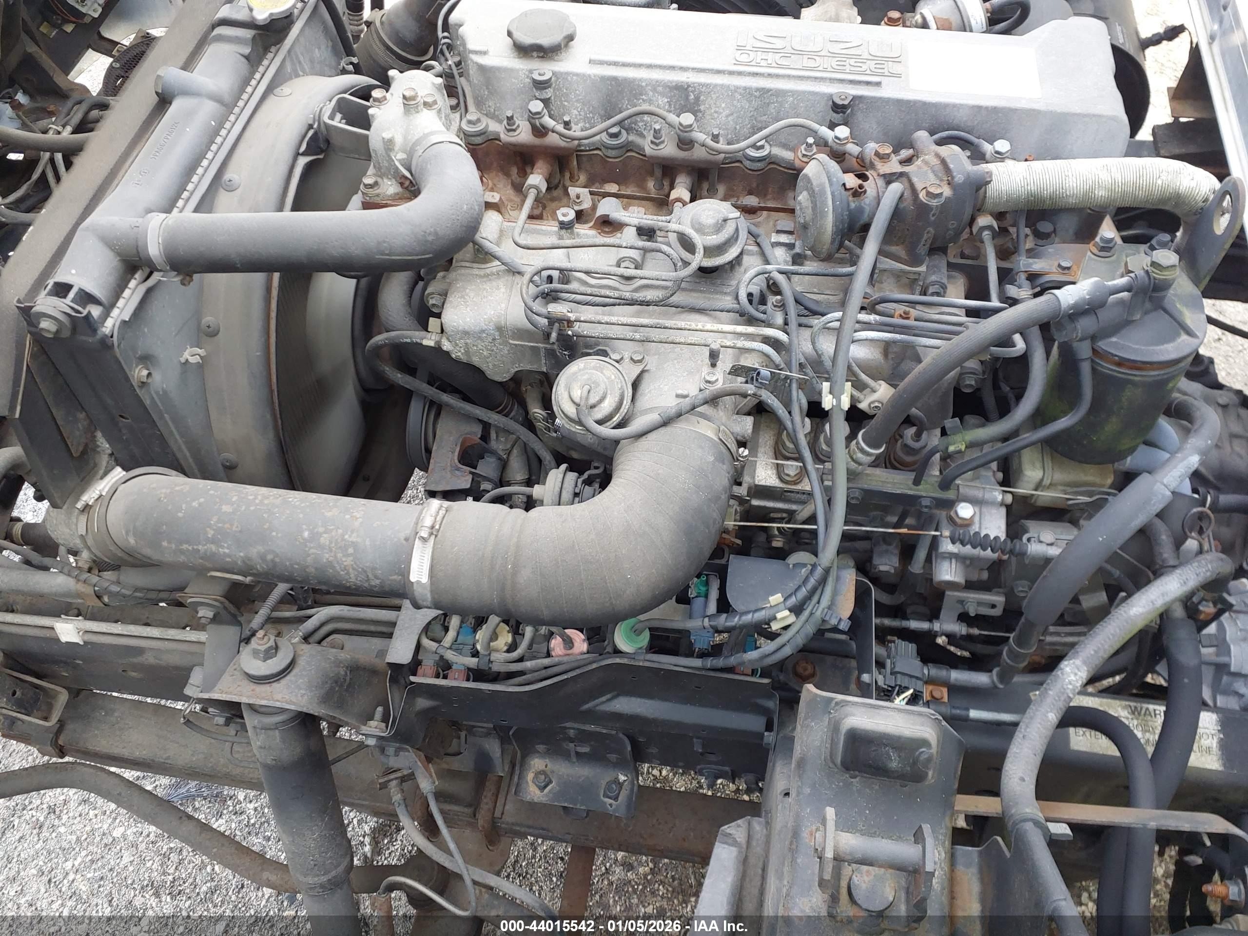 ISUZU NQR image 10