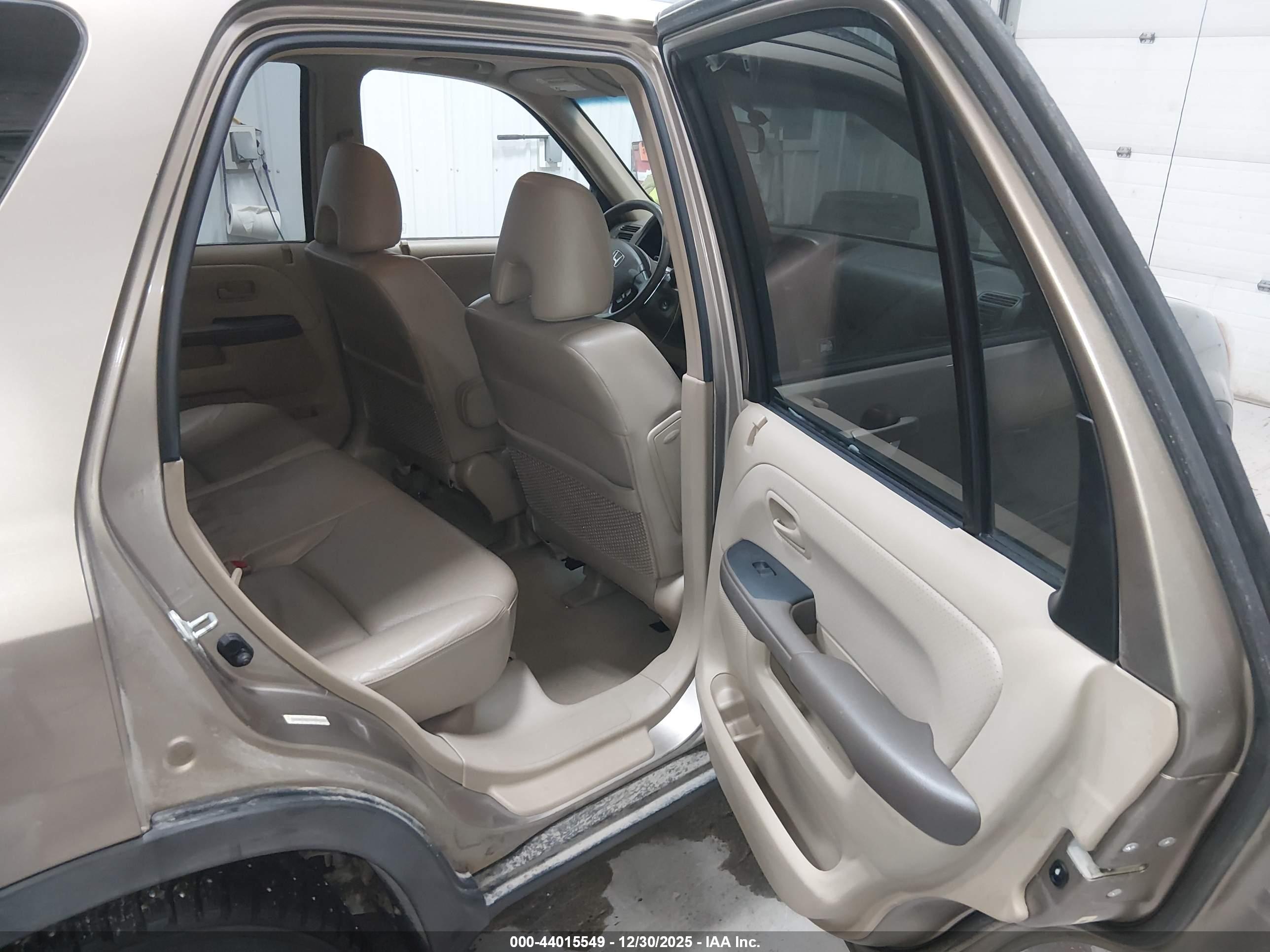 HONDA CR-V image 8