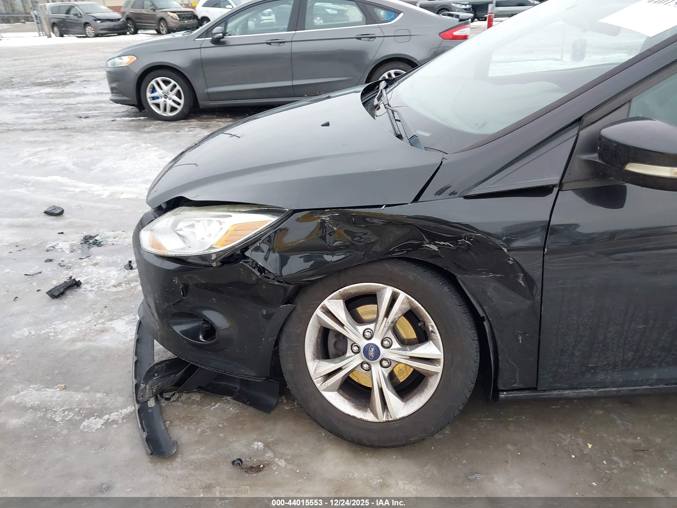 FORD FOCUS image 6