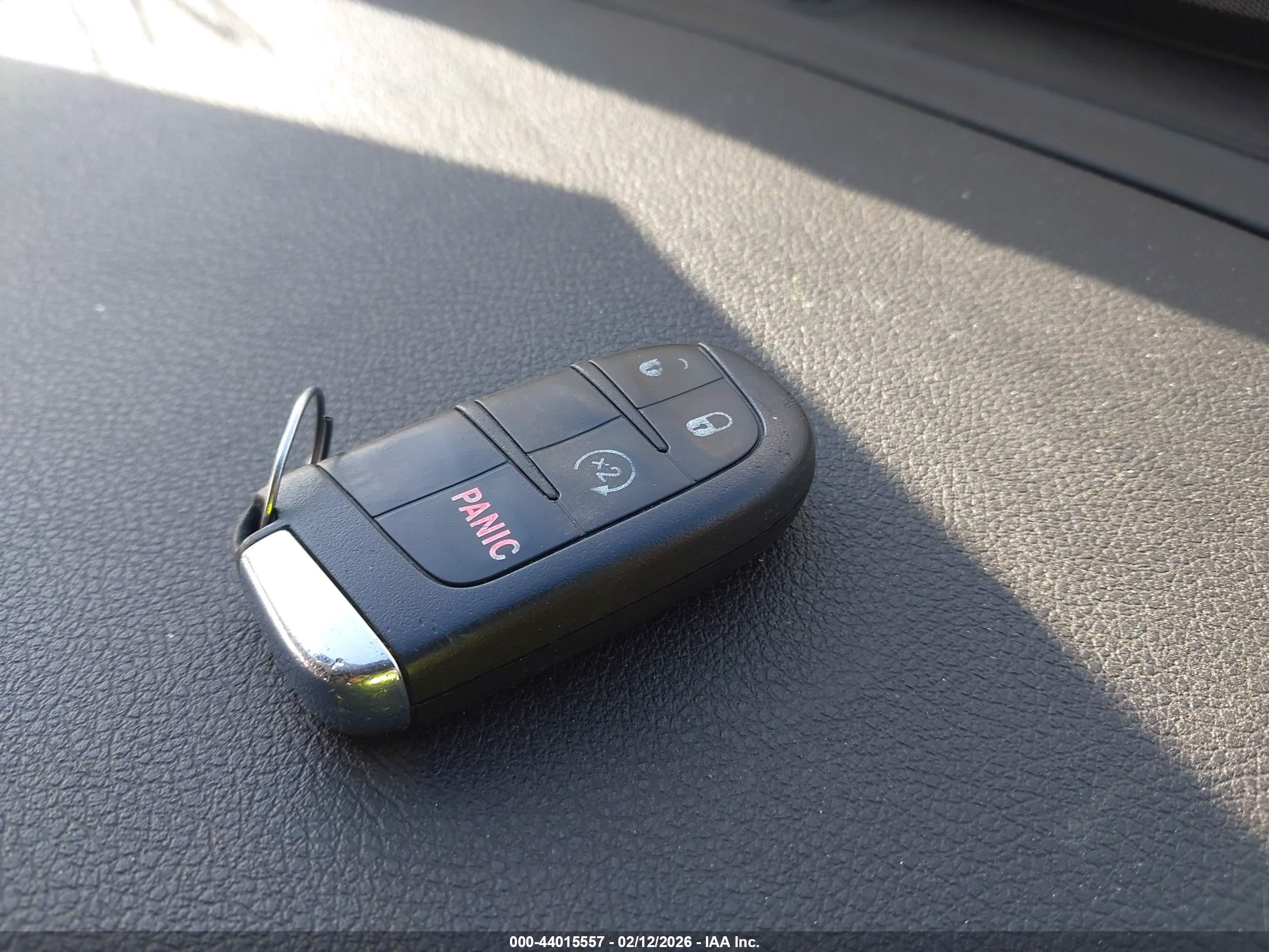 JEEP RENEGADE image 11