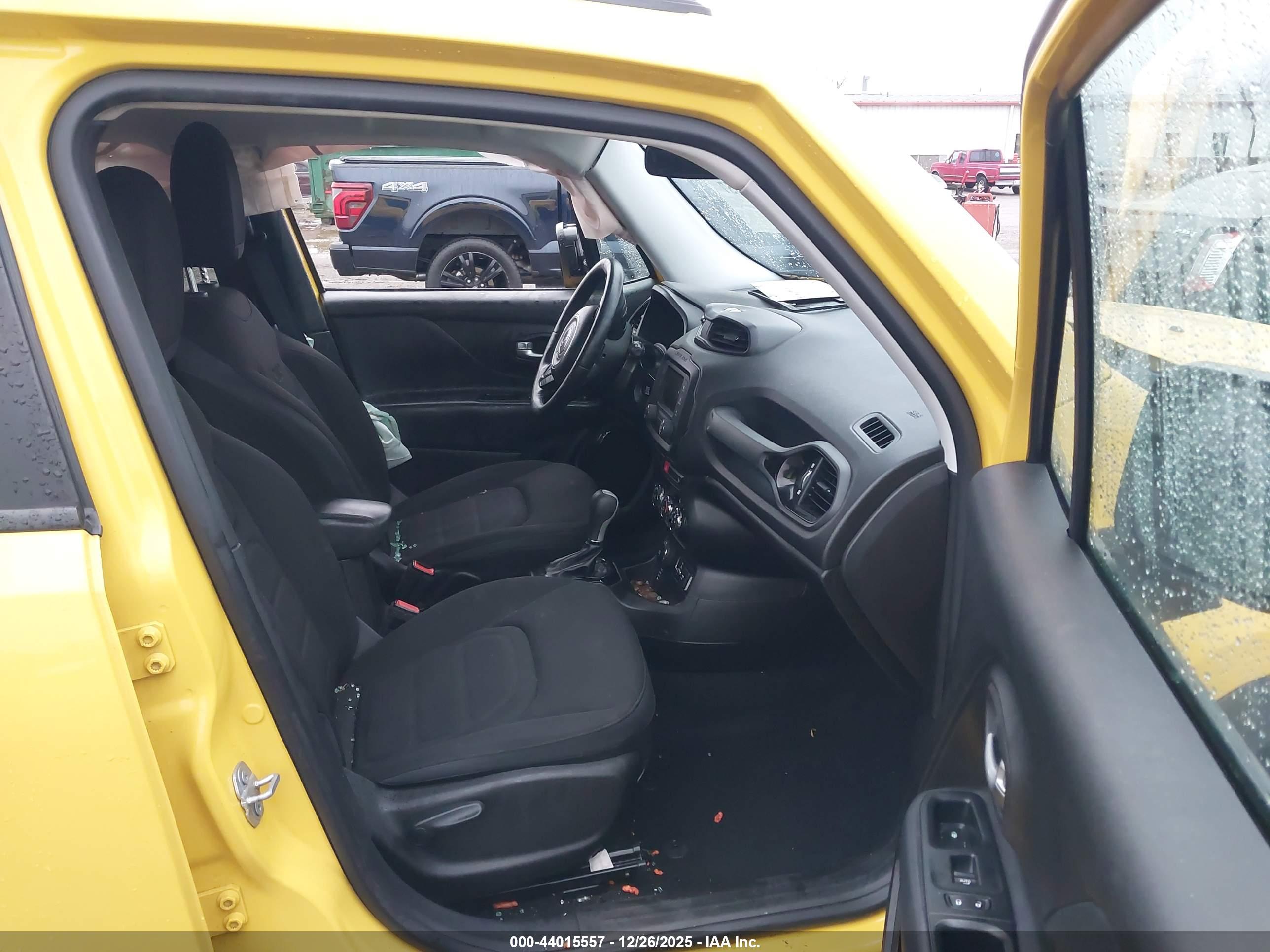 JEEP RENEGADE image 5