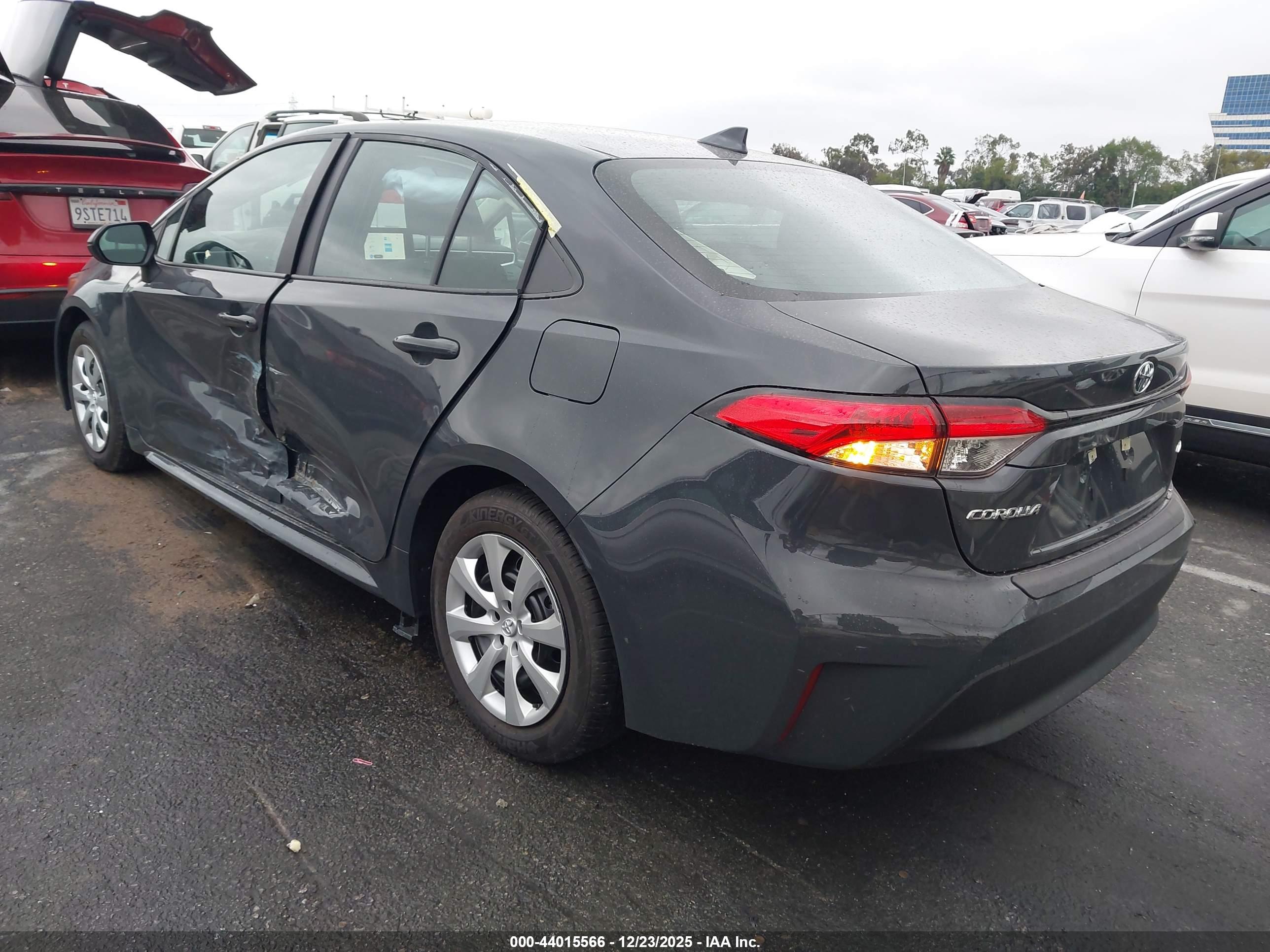 TOYOTA COROLLA image 3