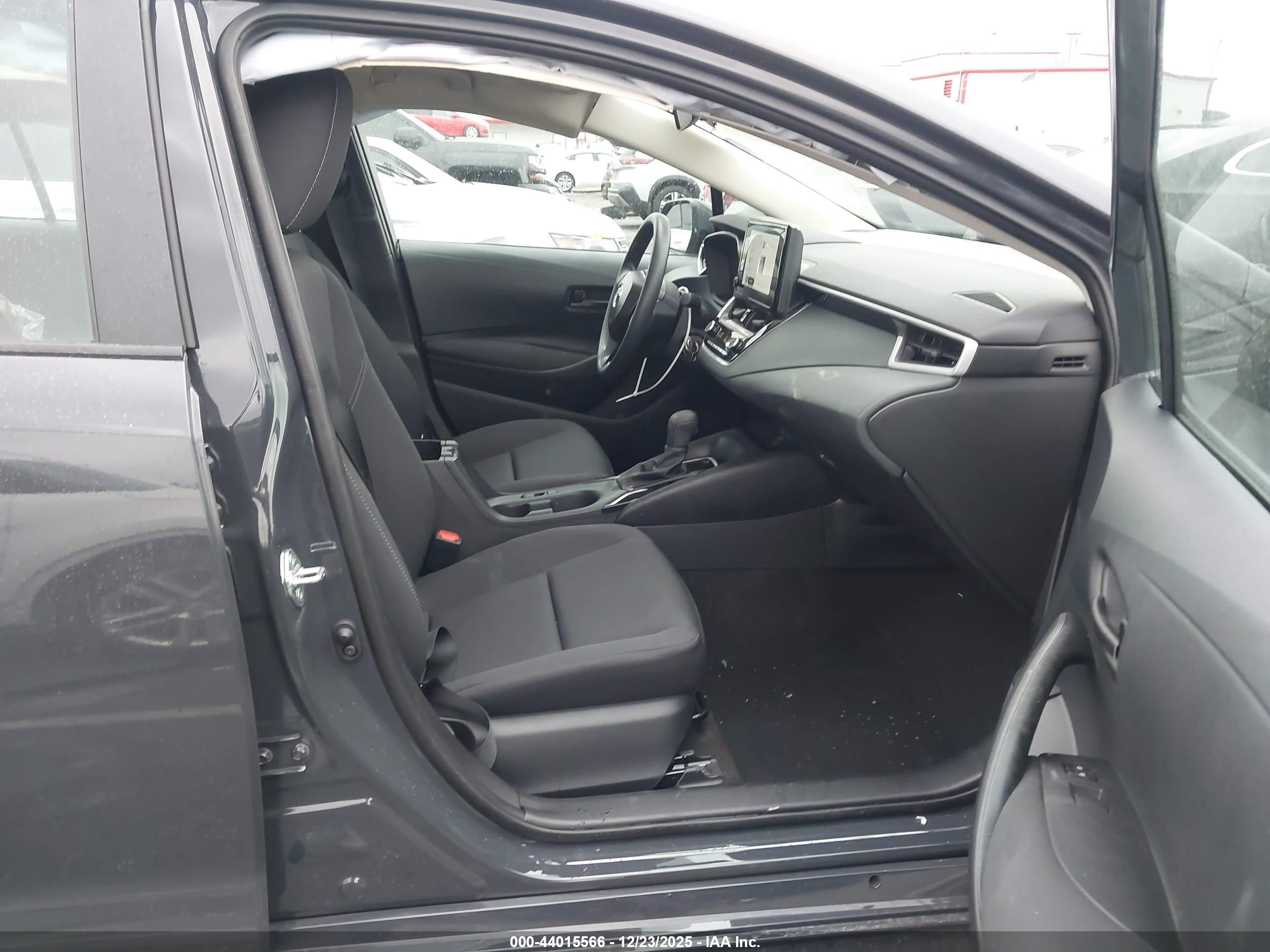 TOYOTA COROLLA image 5