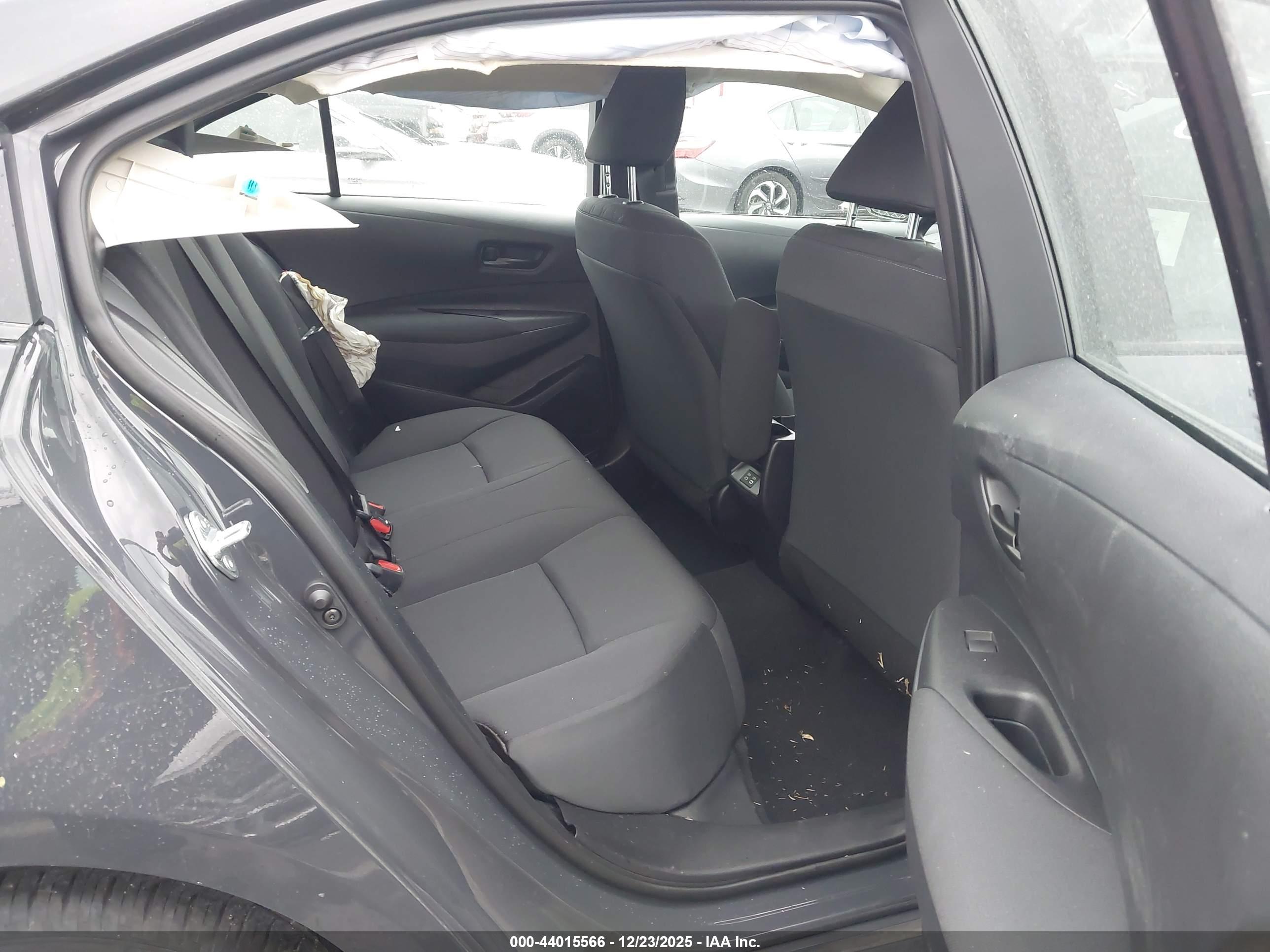 TOYOTA COROLLA image 8