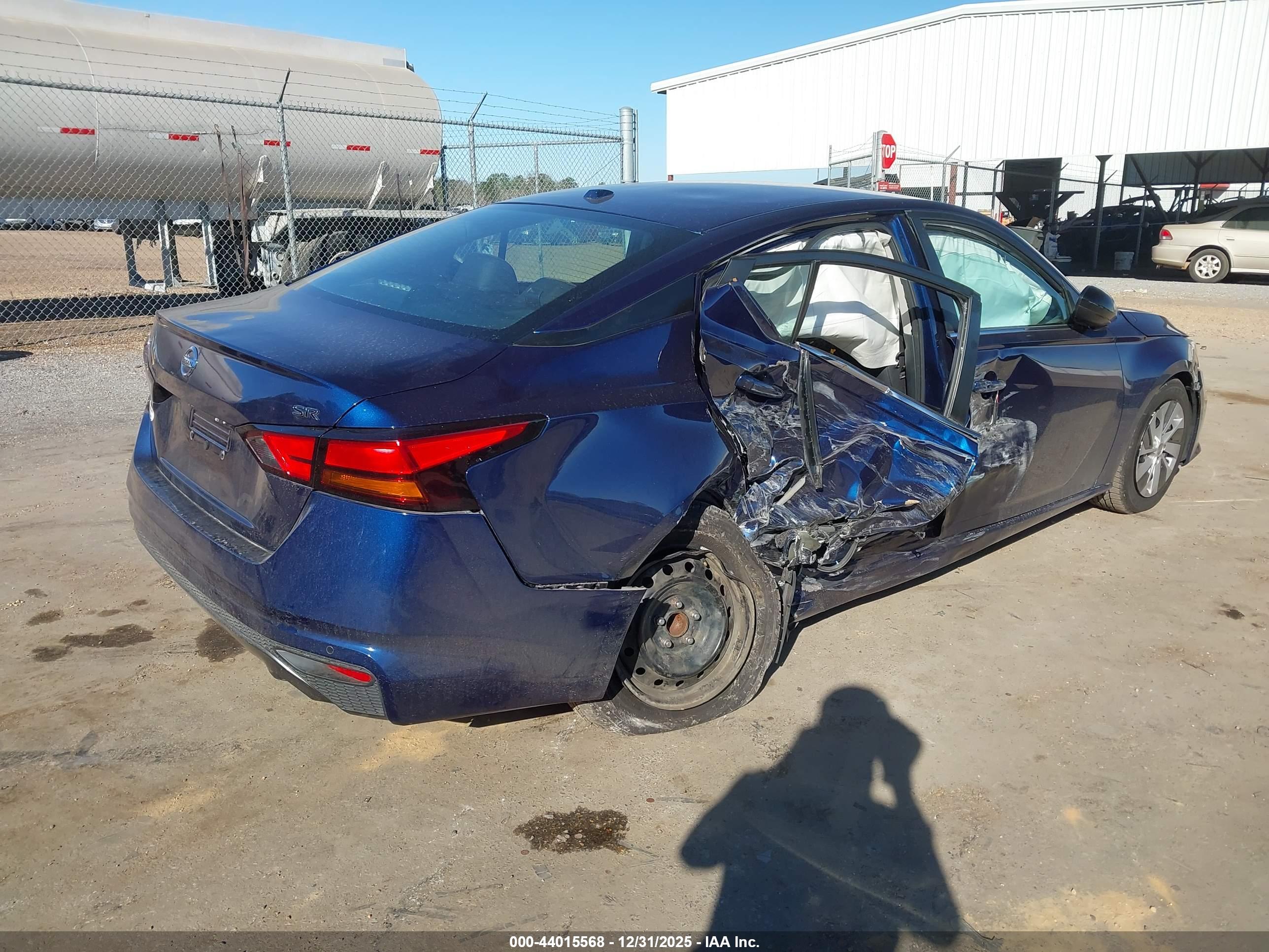 NISSAN ALTIMA image 4