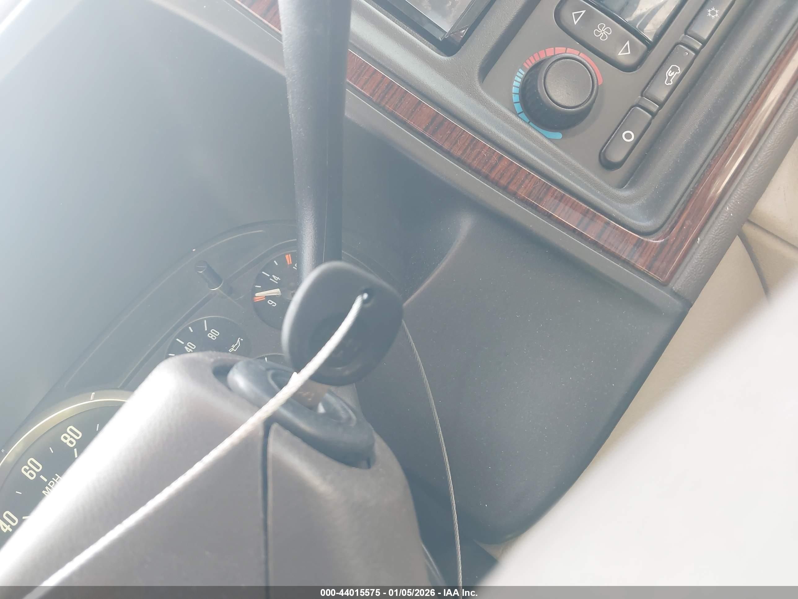 CADILLAC ESCALADE image 11